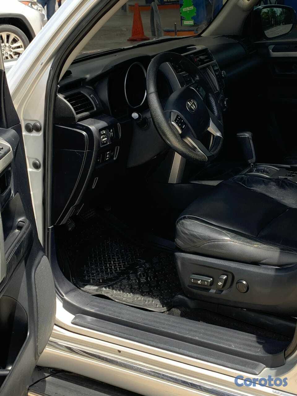 jeepetas y camionetas - TOYOTA 4RUNNER LIMITED 2011 7