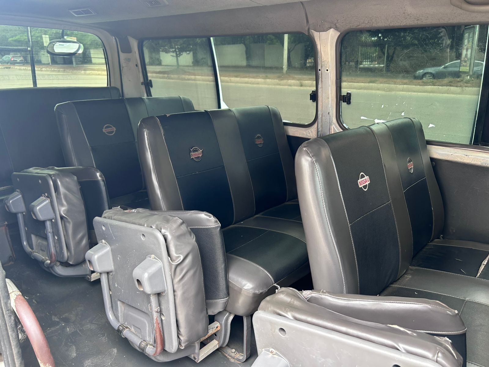 jeepetas y camionetas - Nissan Urvan unico dueño de uso escolar 3