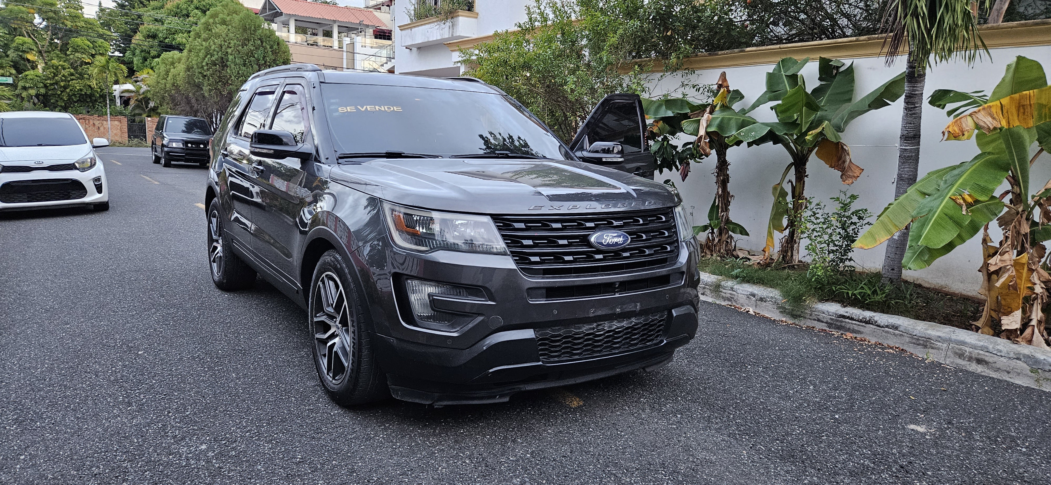 jeepetas y camionetas - Ford Explorer sport Panorámica  8
