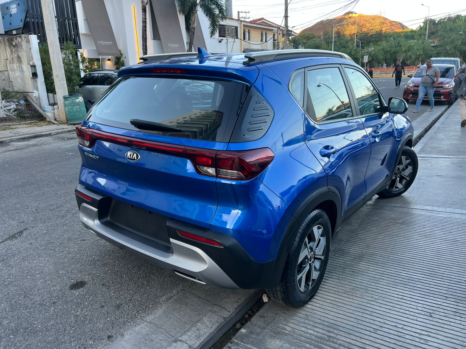 jeepetas y camionetas - KIA SONET 2022 3