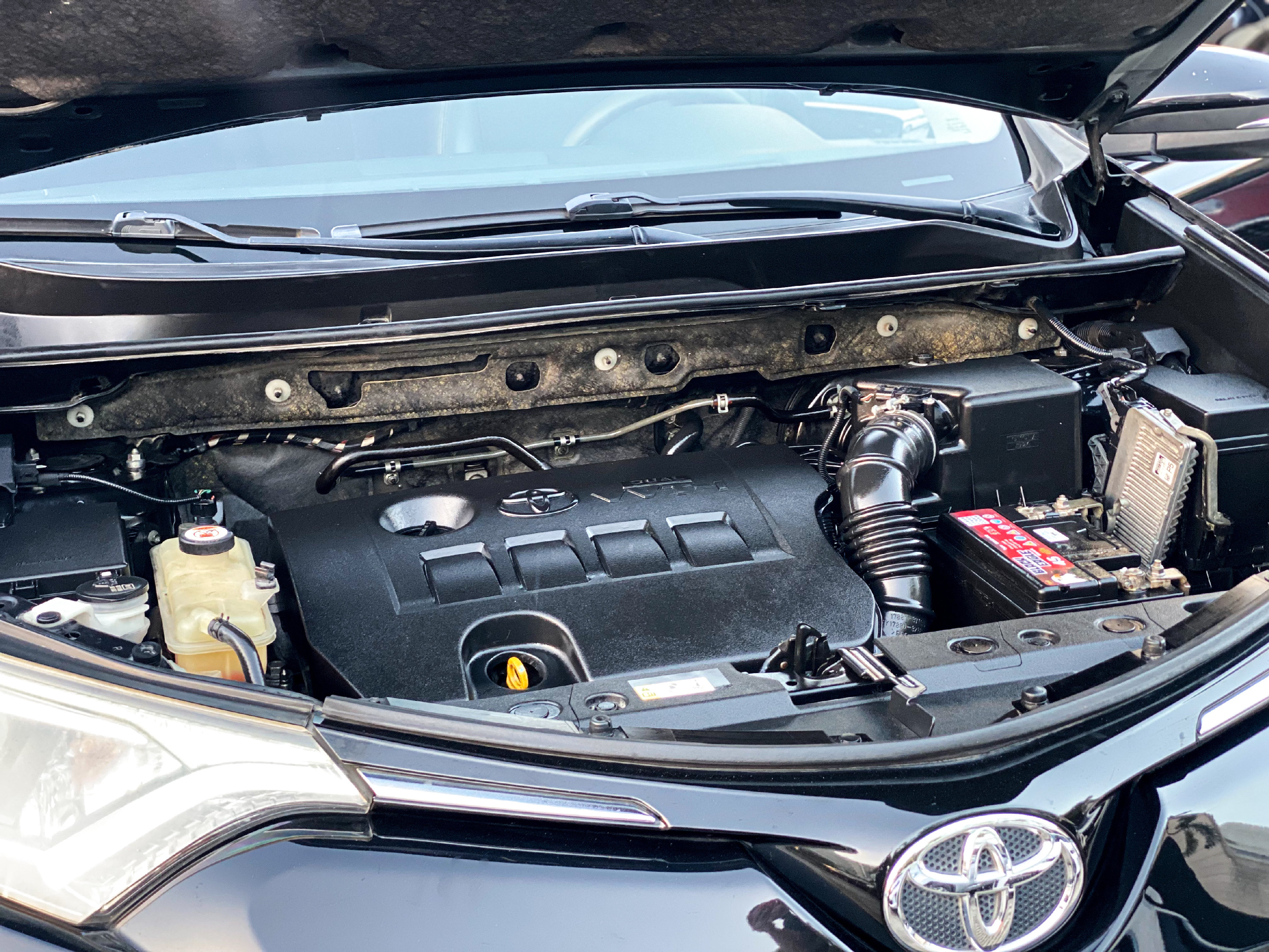 jeepetas y camionetas - Toyota Rav4 2019 vehículo de la casa  9