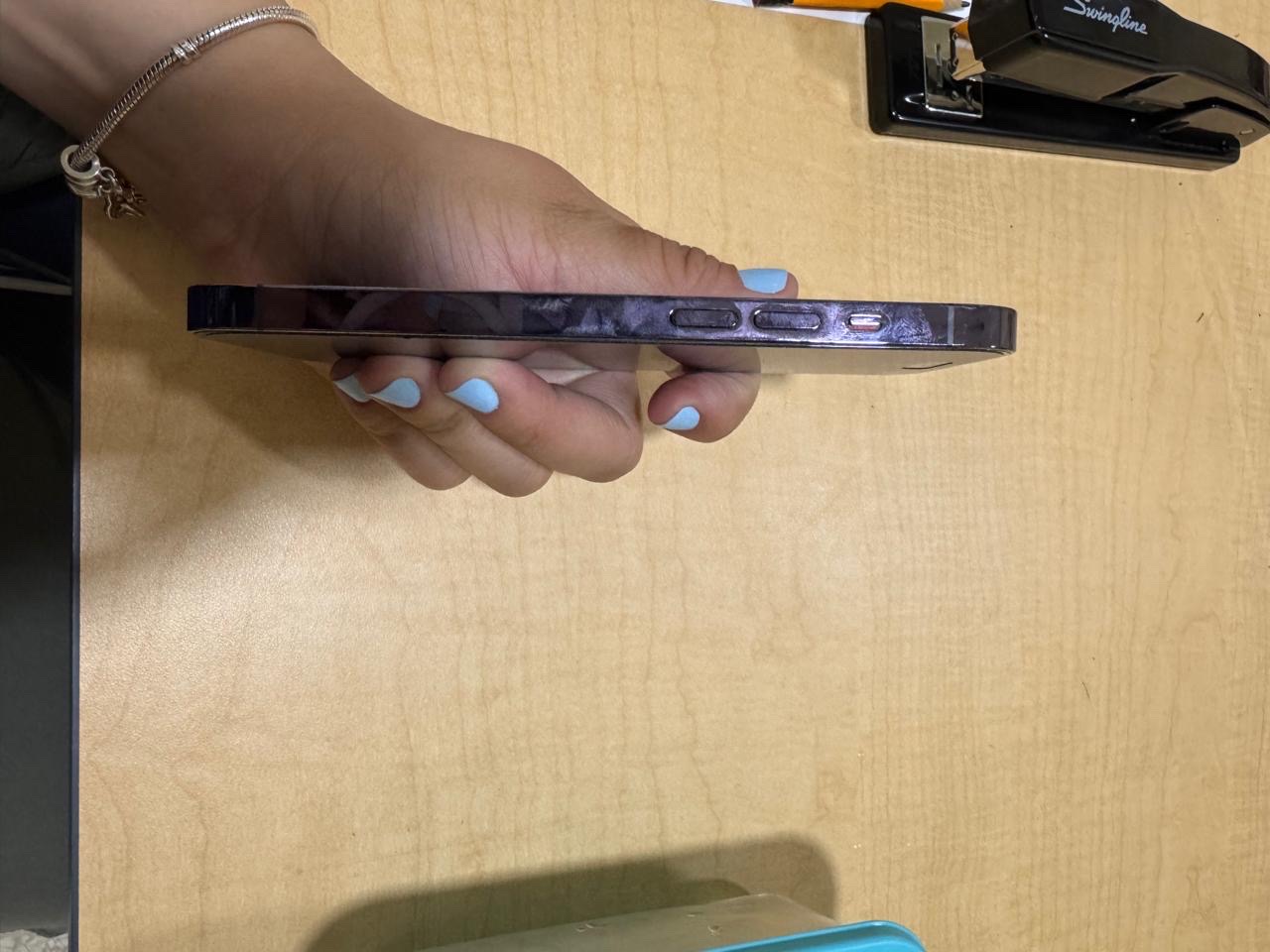 celulares y tabletas - Vendo IPhone 14 Pro  3