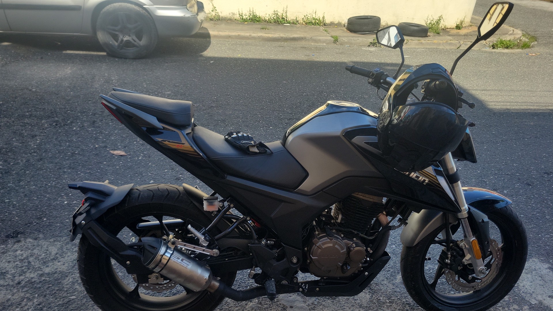 motores y pasolas - Motocicleta loncin cr250 2024 4 valvulas. 2