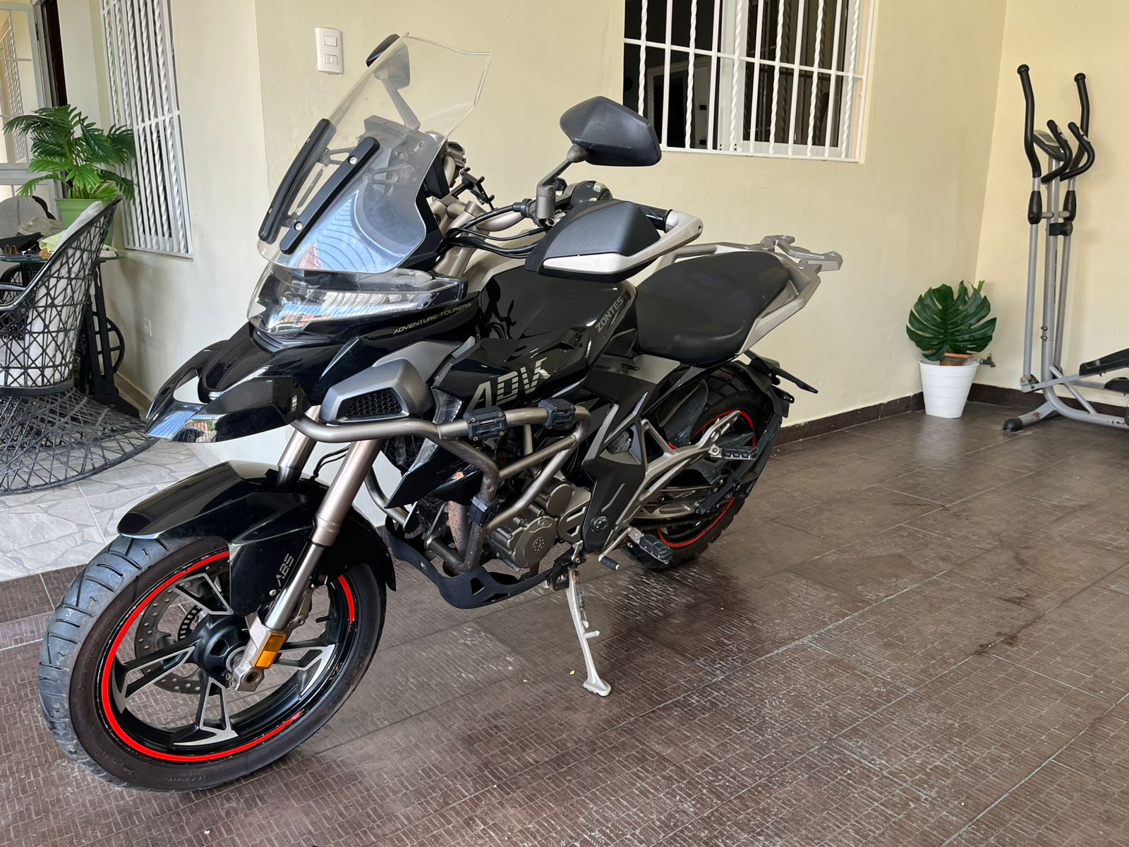 motores y pasolas - Motocicleta Zontes 310T 1