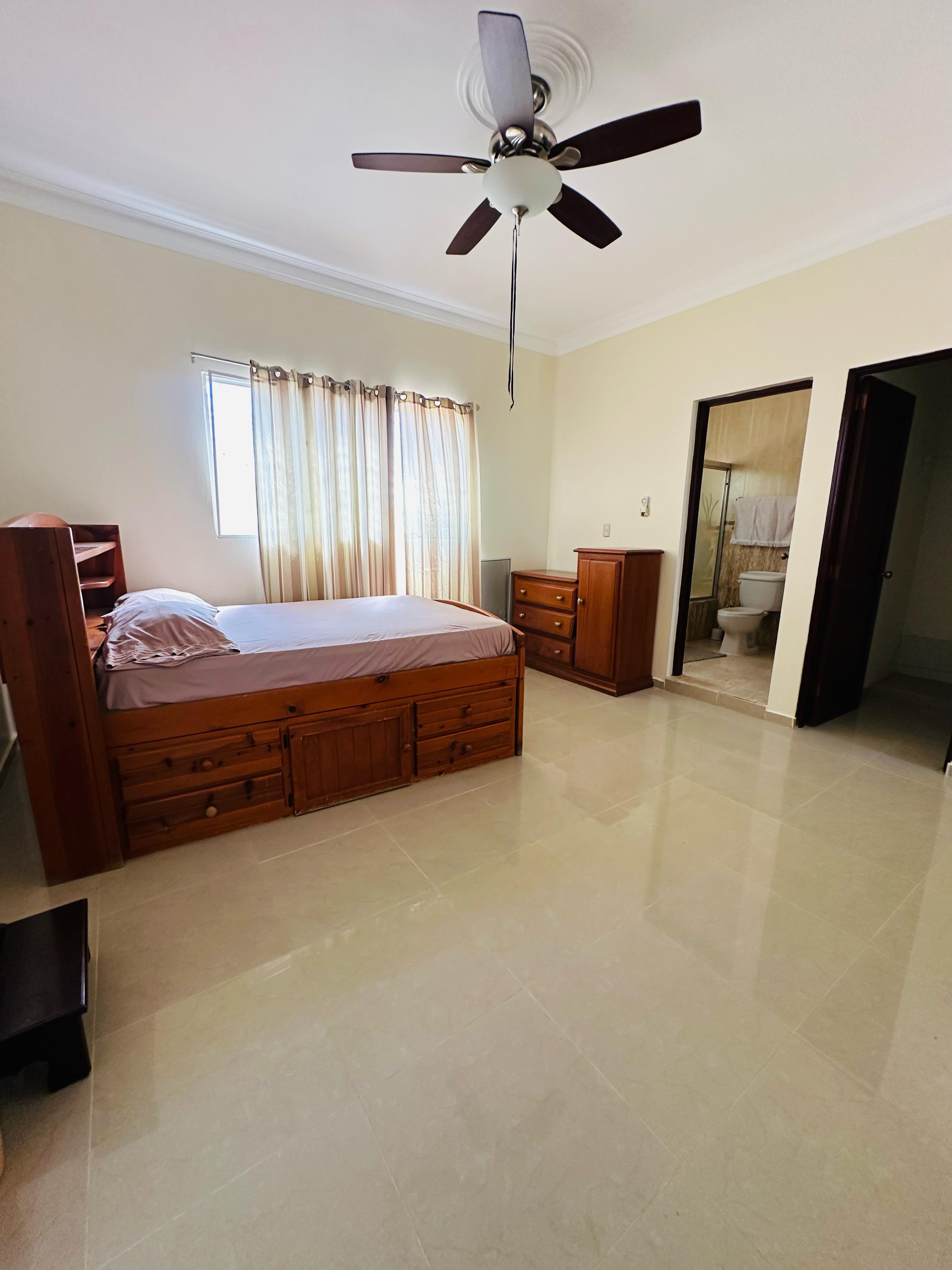 casas - CASA EN VENTA EN JARDINES DEL ESTE, SANTIAGO. 9