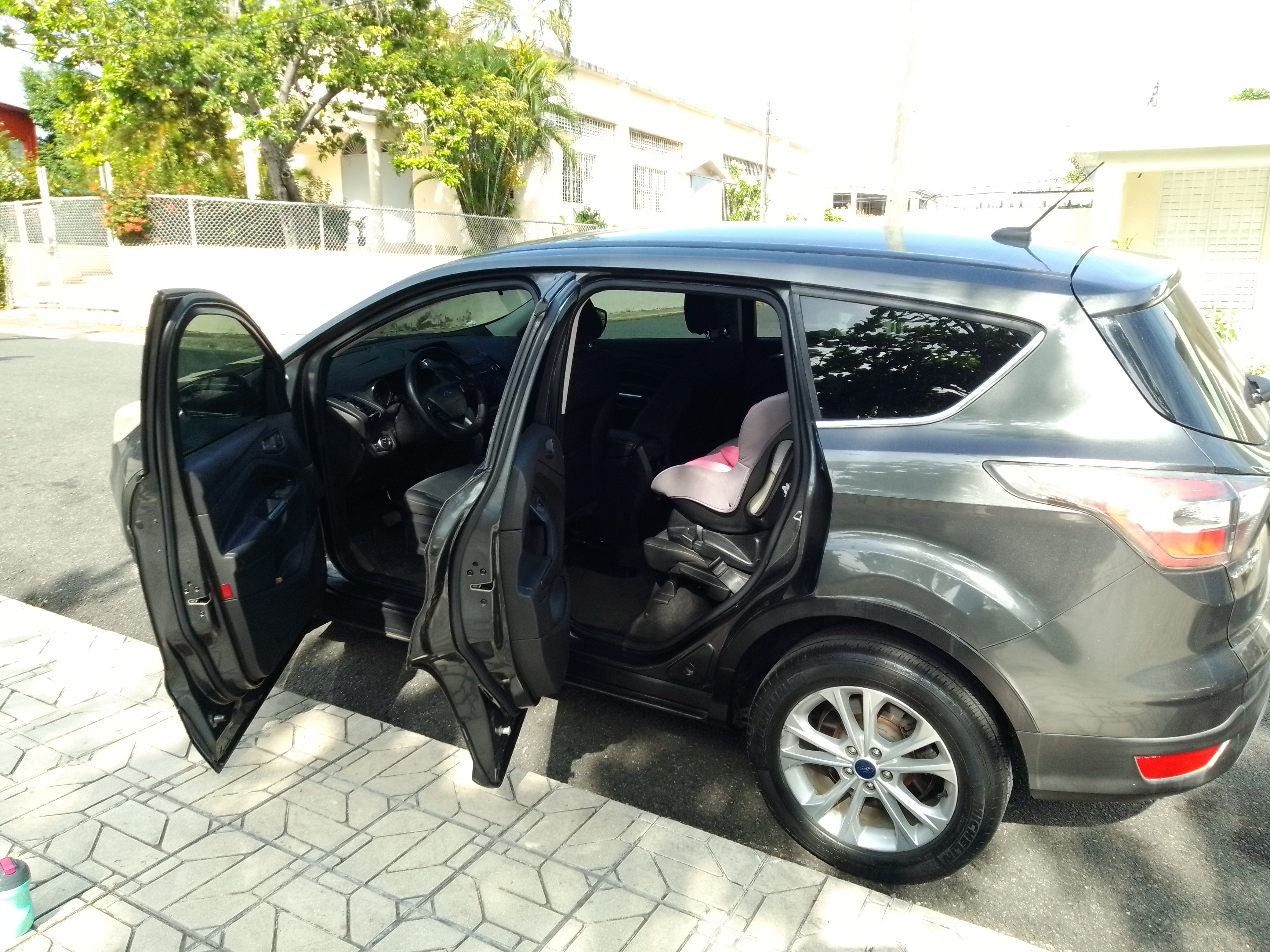 jeepetas y camionetas - Jeepeta de Oportunidad Ford Escape 2017  2
