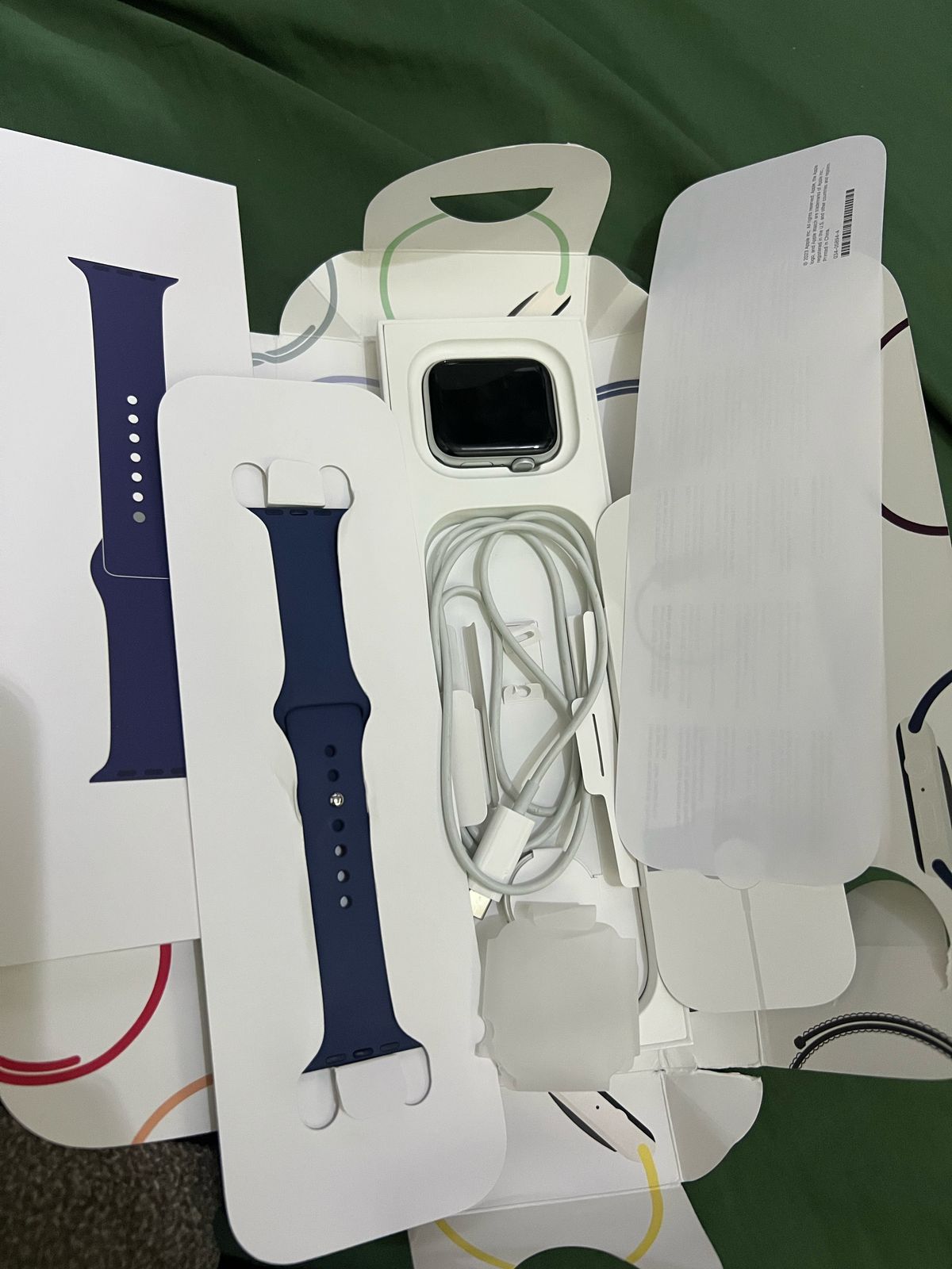 otros electronicos - Apple Watch SE (Gen 2, 44mm Siiver Al Denim SB S/M GPS Baterry %100 2