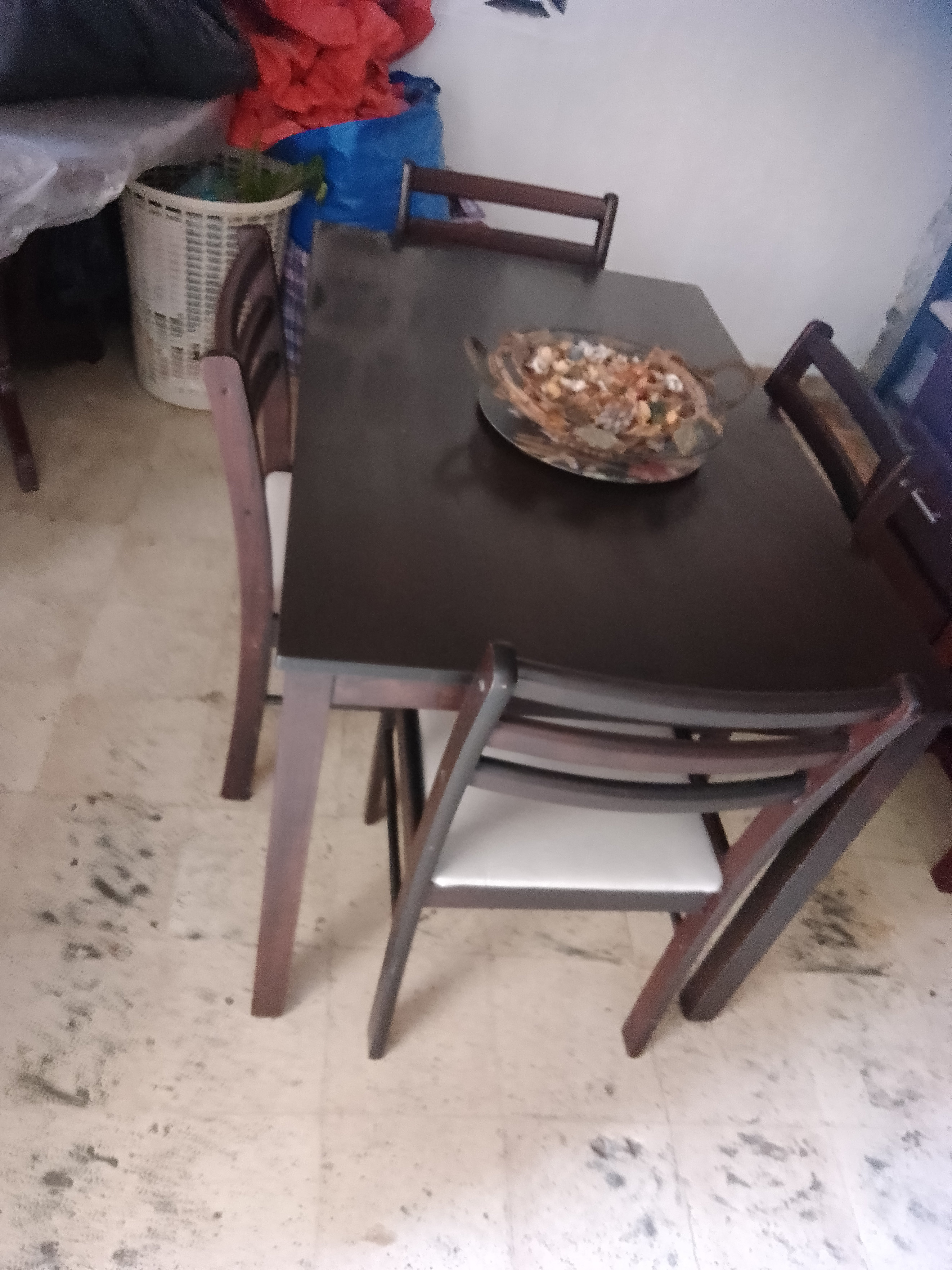 muebles y colchones - comedor 4 sillas importados ni roto ni flojo bien de pintura 