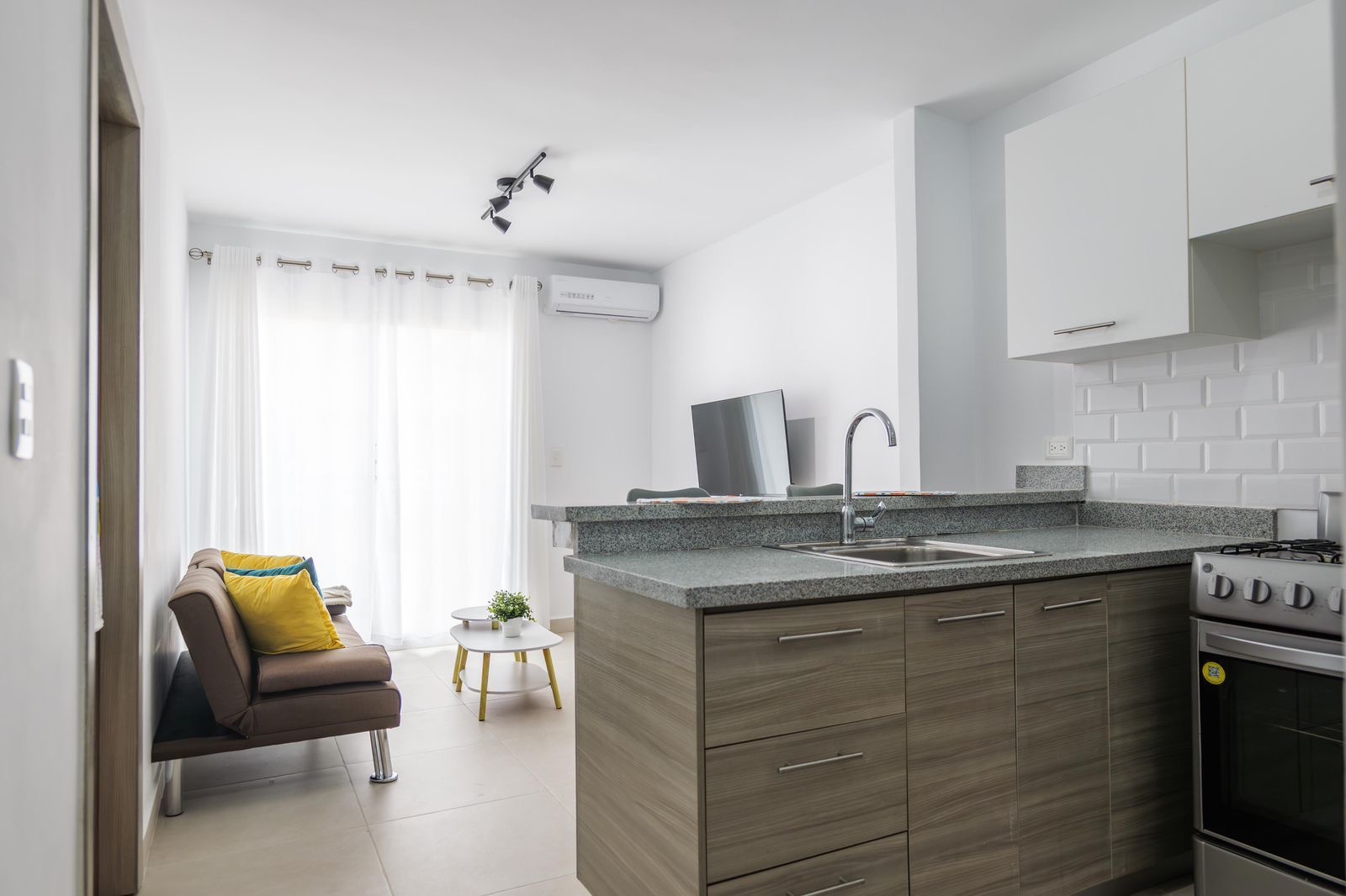 apartamentos - Vendo apto amueblado en Res Crisfer, Punta Cana 2