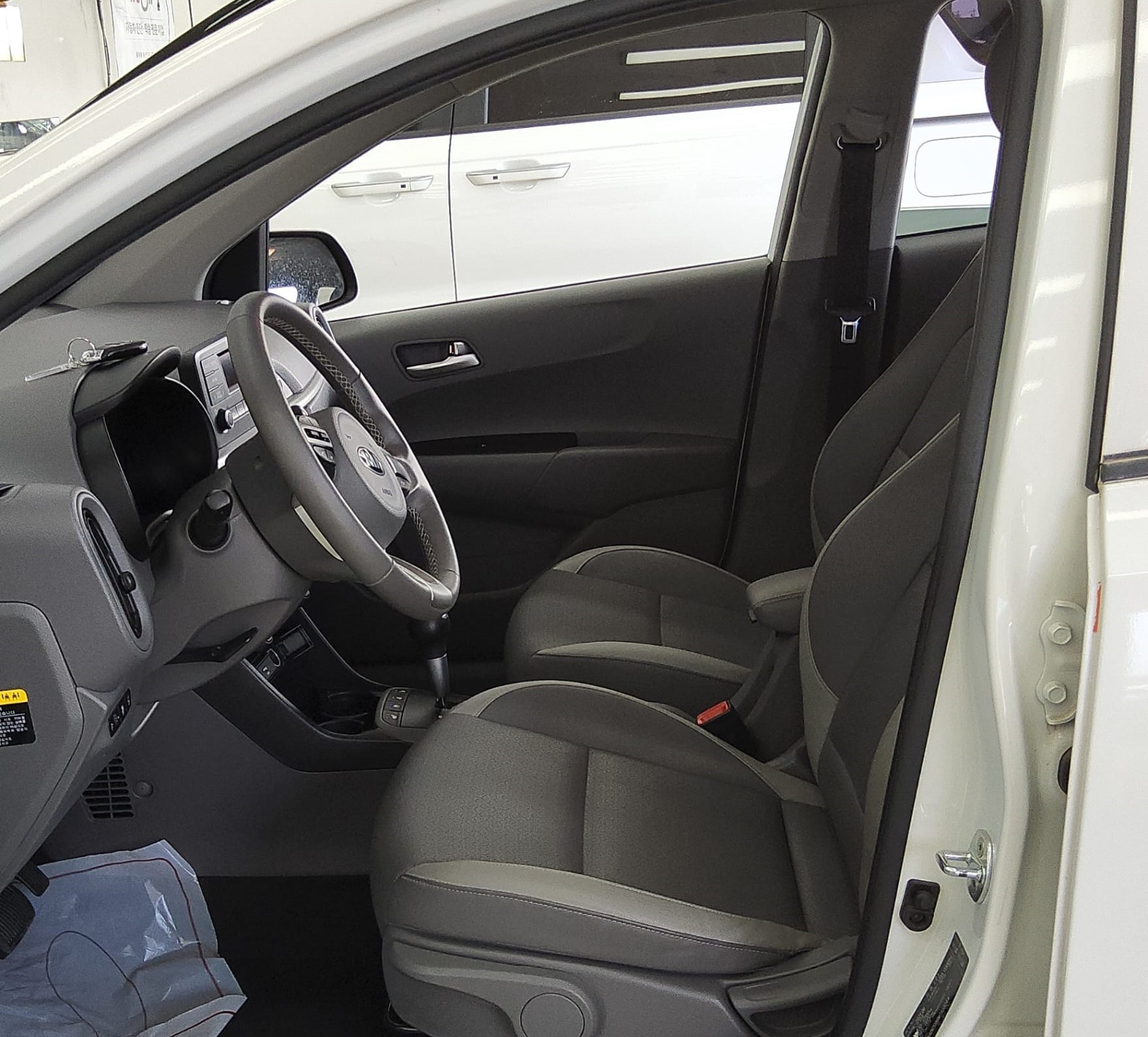carros - KIA MORNING URBAN 2021 BLANCO GASOLINA 5