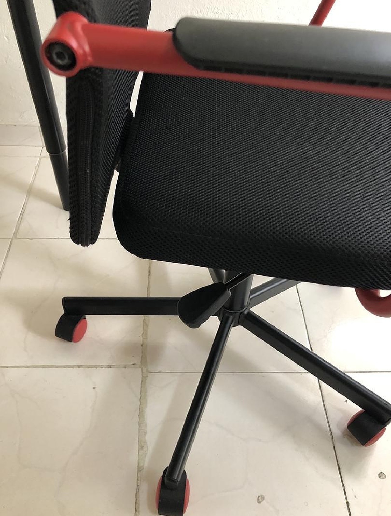muebles y colchones - VENDO ESCRITORIO+SILLA GAMER  7