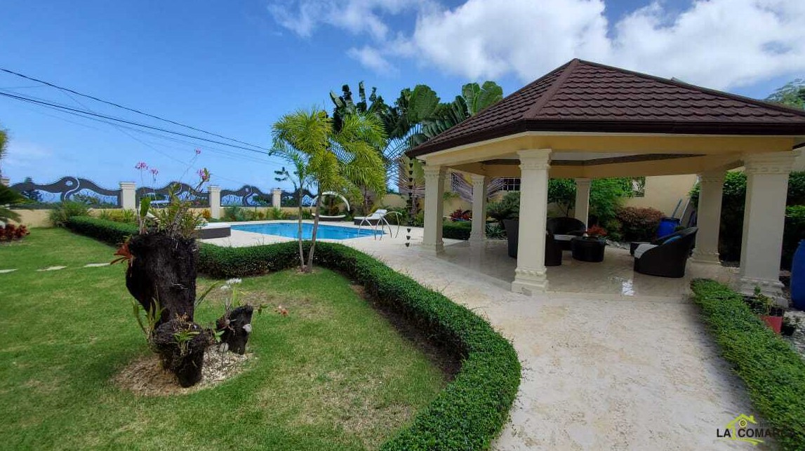 casas - Se vende casa con piscina en Puerto Plata 0