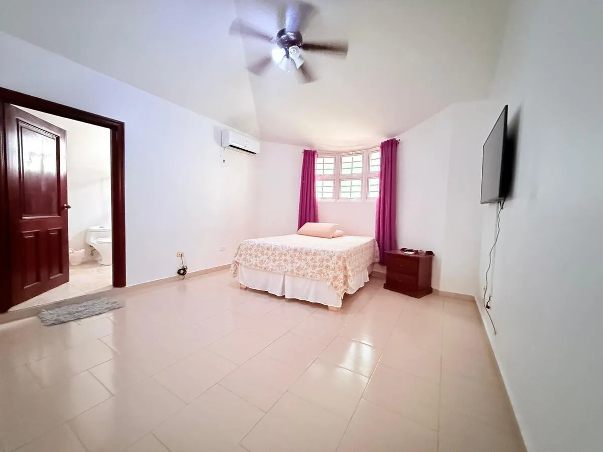casas - Alquiler de Casa en Colinas del Oeste 2