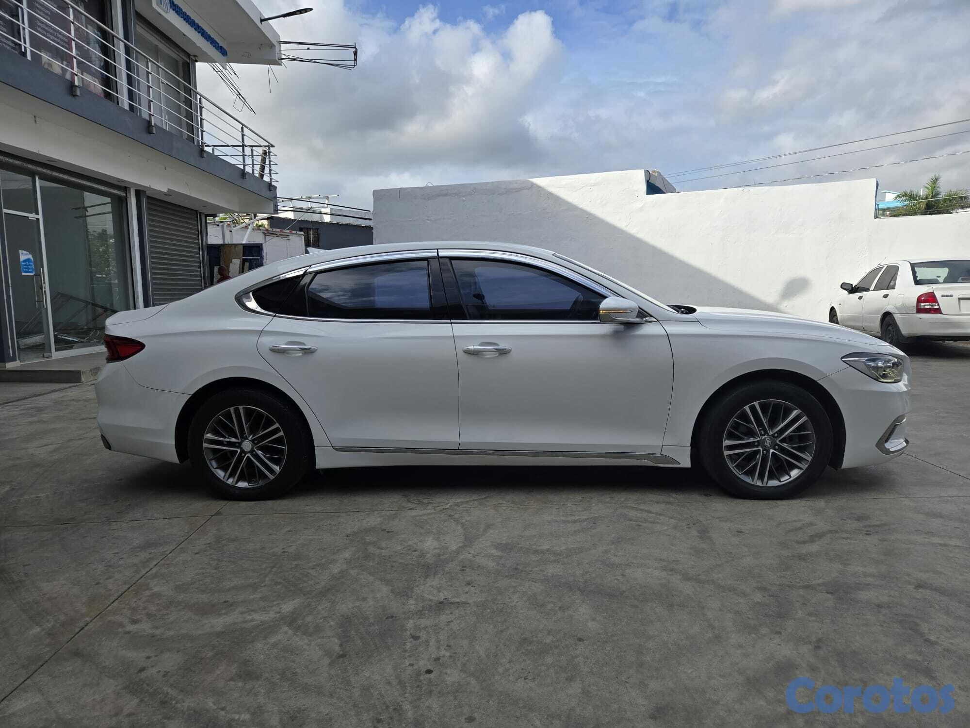 carros - HYUNDAI GRANDEUR 2018 BLANCO 10