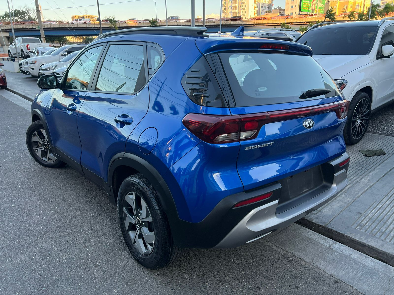 jeepetas y camionetas - KIA SONET 2022 4