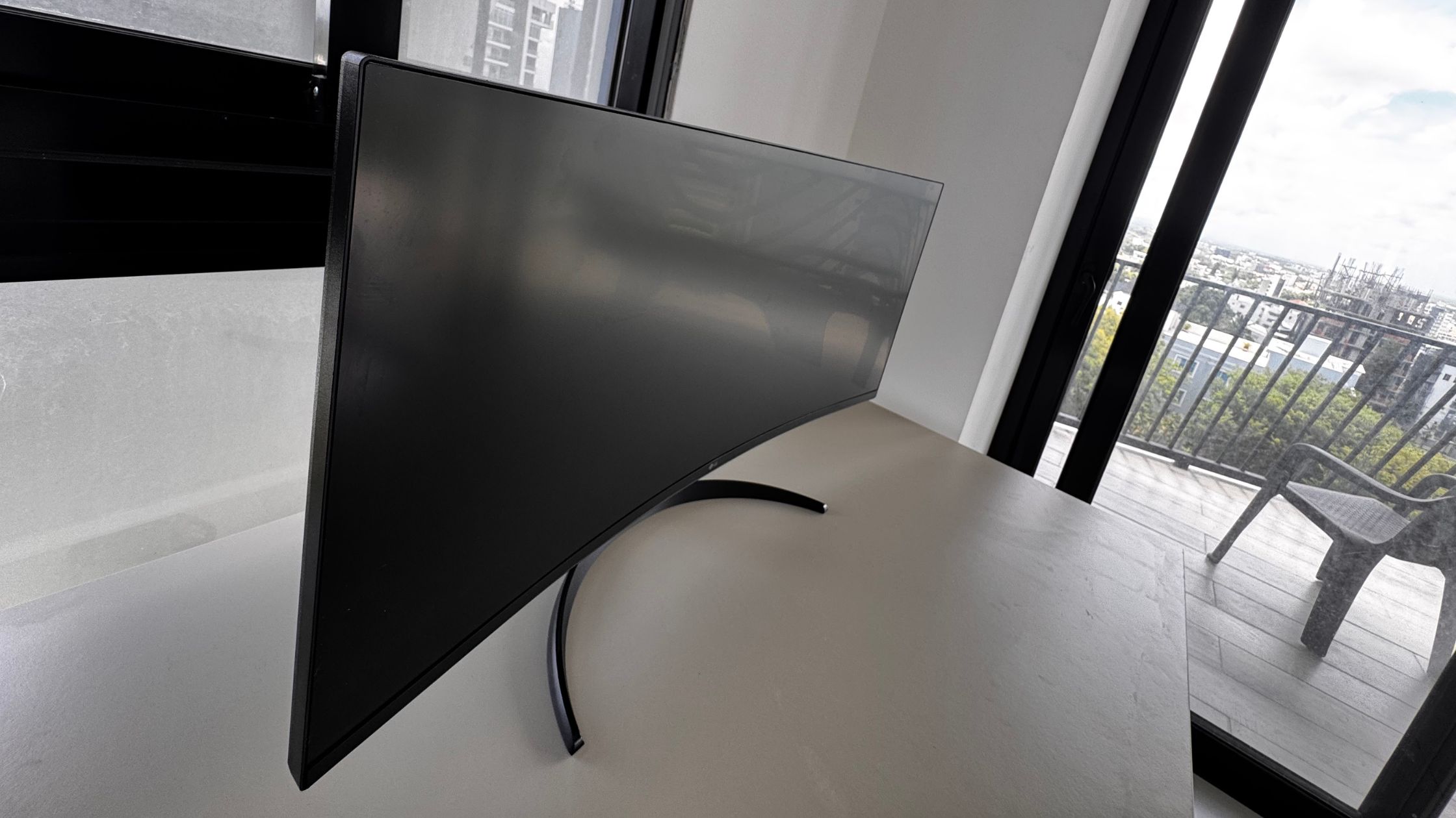 tv - 🔥 MONITOR CURVO LG 34” ULTRAWIDE QHD – COMO NUEVO 0
