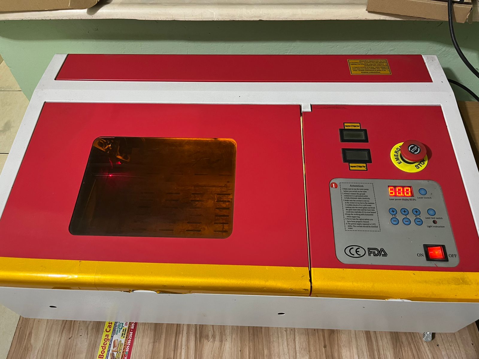 equipos profesionales - Maquina grabado laser CO2 