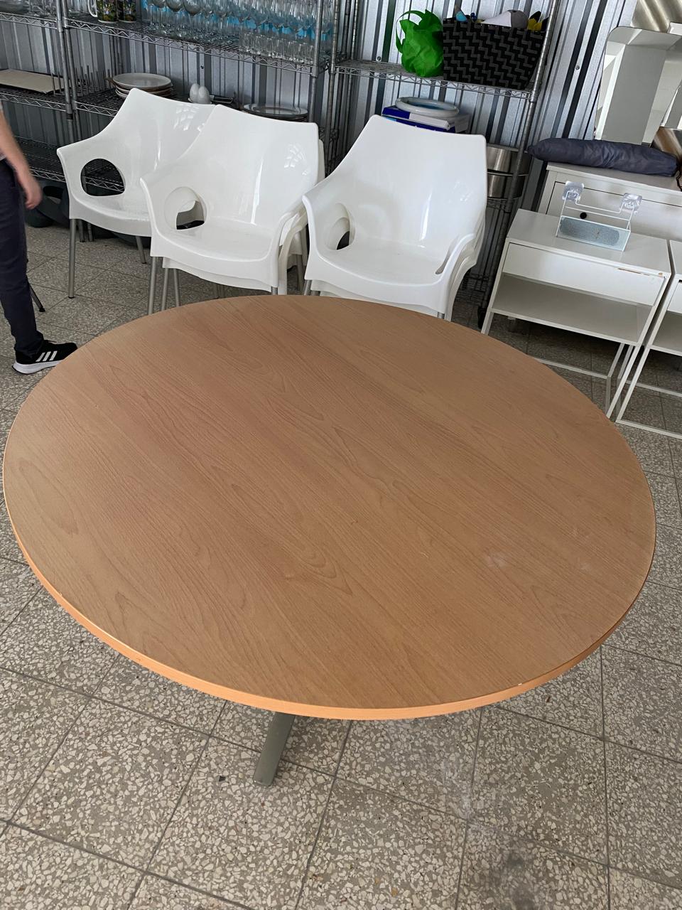 muebles y colchones - mesa redonda de 4-6 personas sin sillas 1