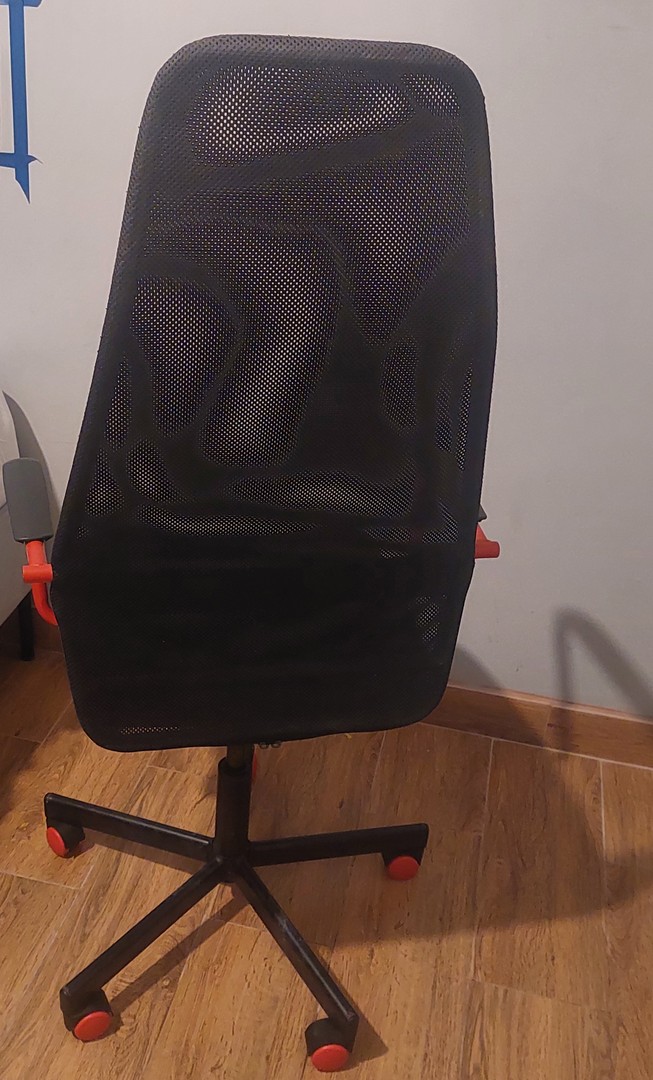 muebles y colchones - Silla gaming con poco uso 1