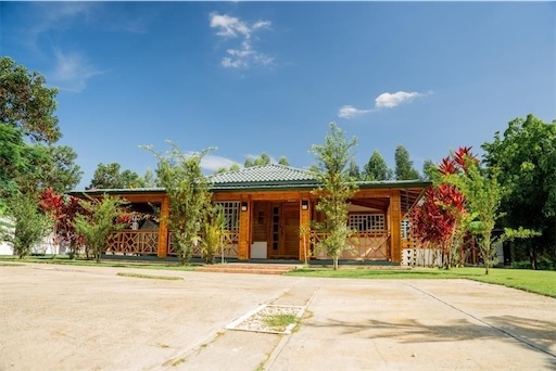 solares y terrenos - Venta de terrenos en proyecto vacacional con piscina y  lago Santo Domingo 7