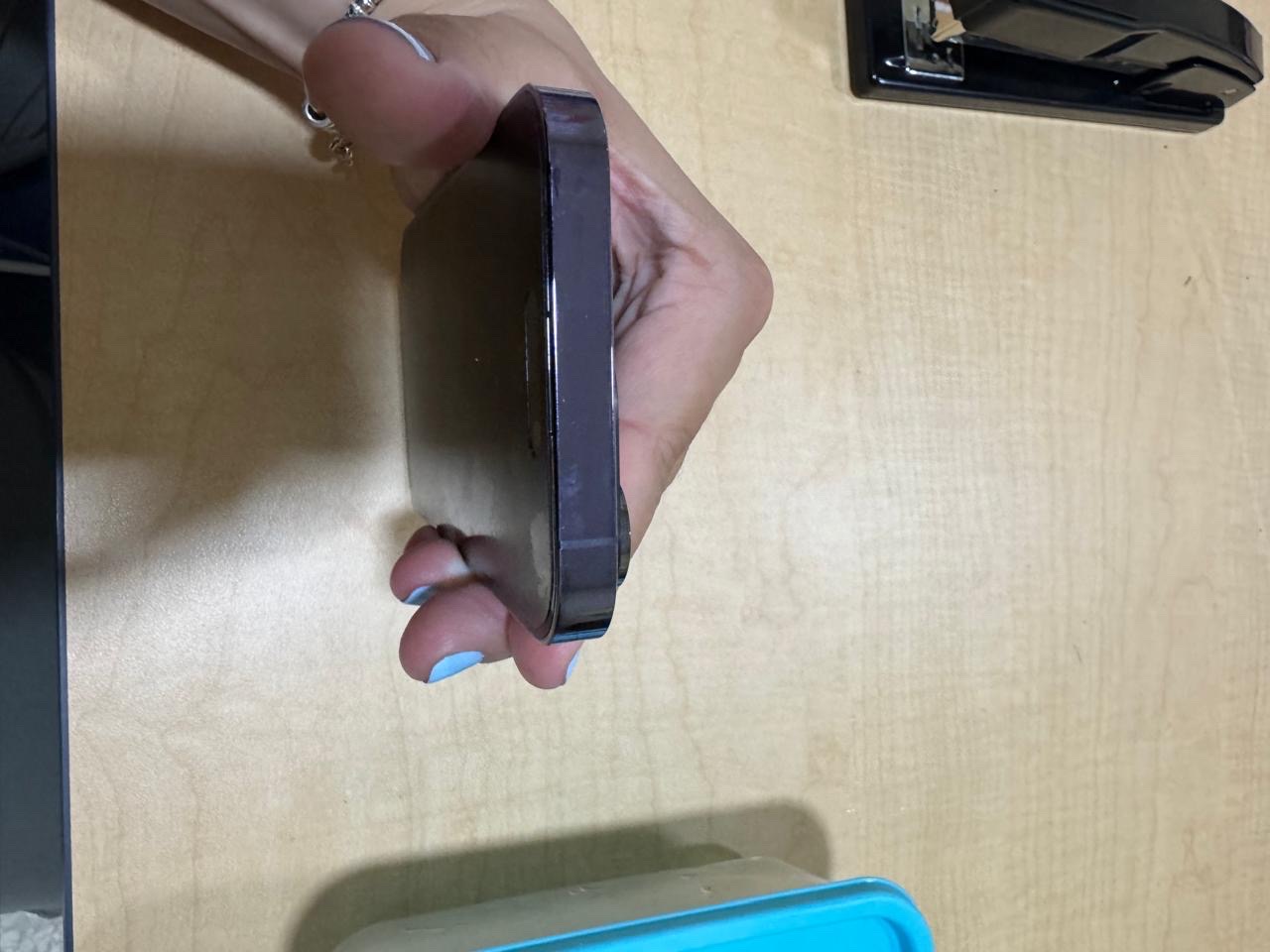 celulares y tabletas - Vendo IPhone 14 Pro  4