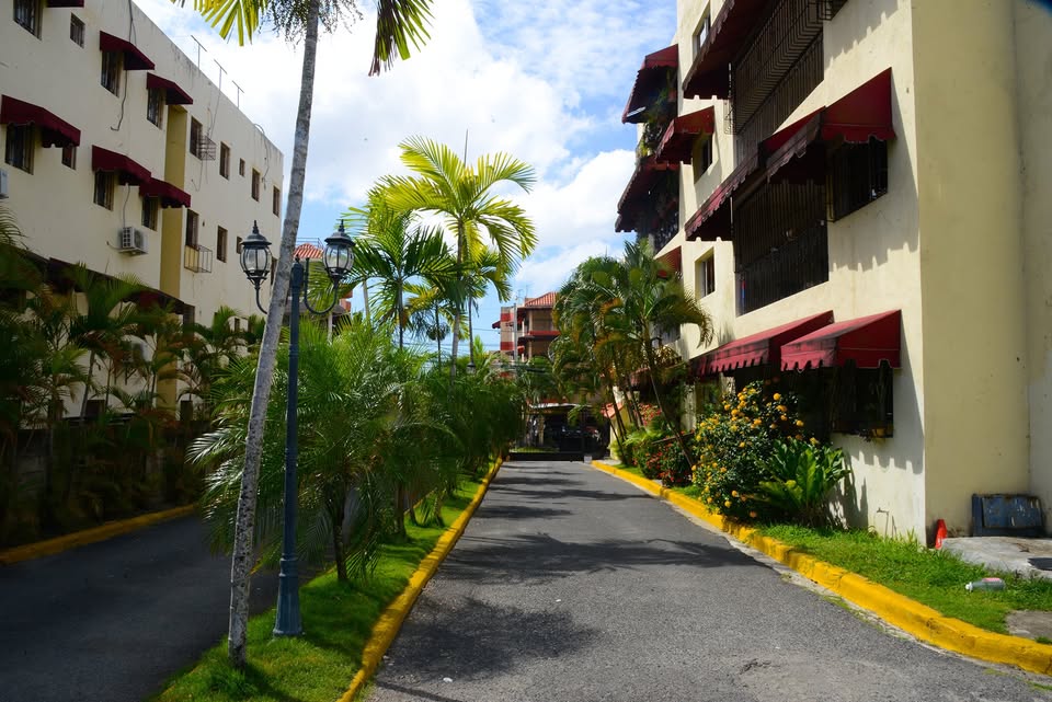 apartamentos - Apartamento en venta,  detrás de Carrefour   6