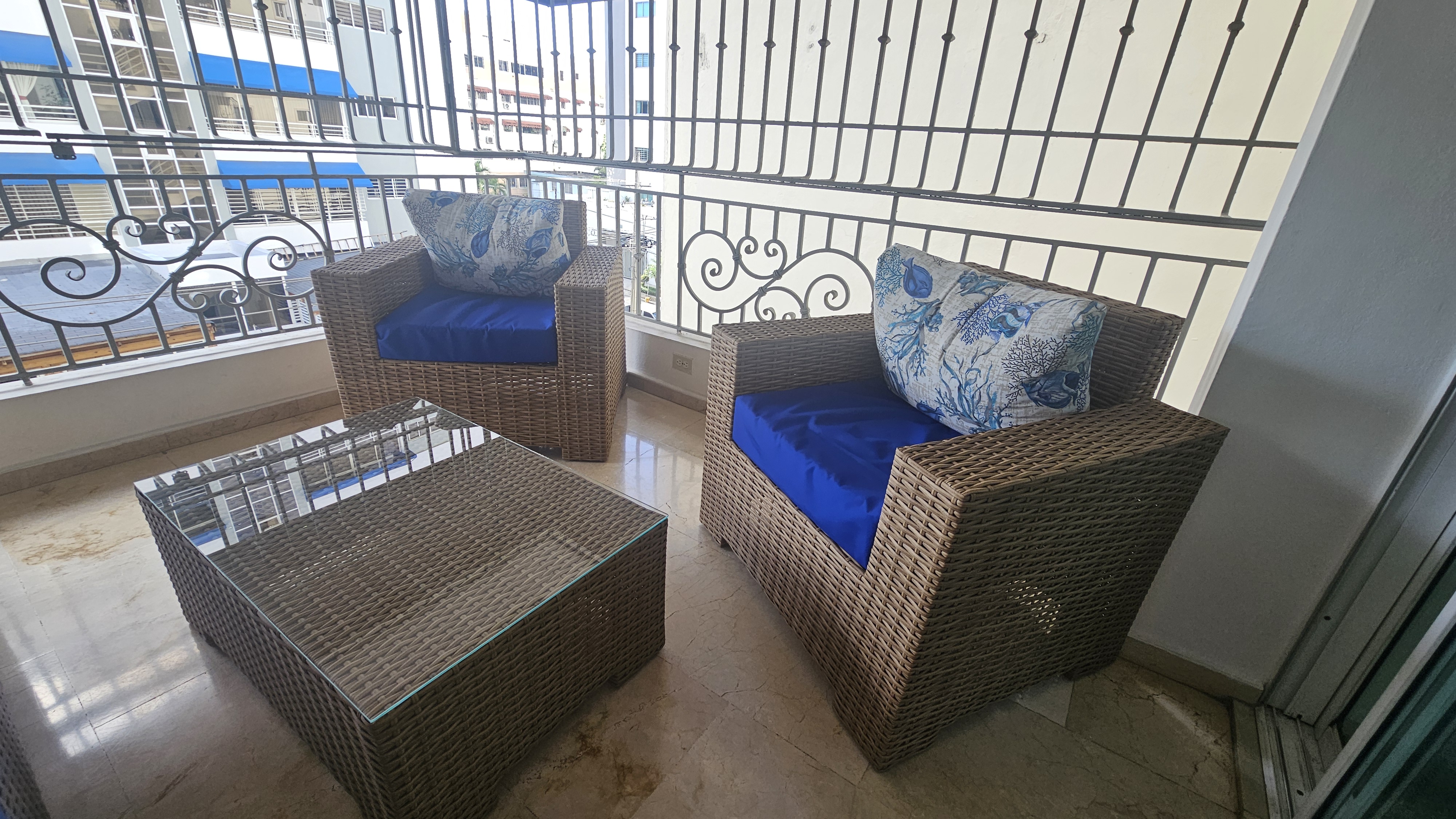muebles y colchones - Juego de mueble de exterior en oferta - por motivo de viaje 1