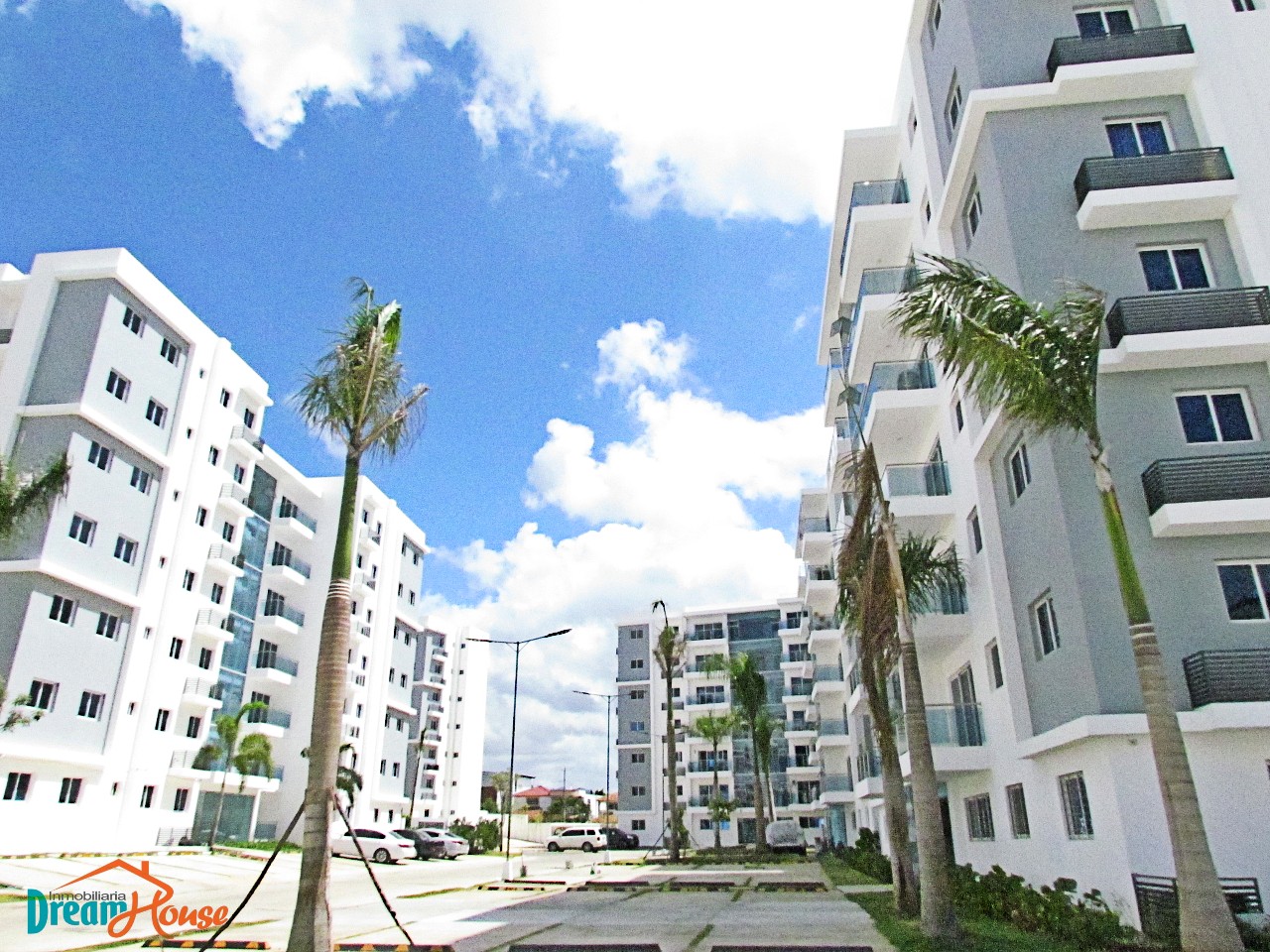 apartamentos - APARTAMENTO MODERNO CON ELEVADOR, PISCINA Y GYM 2