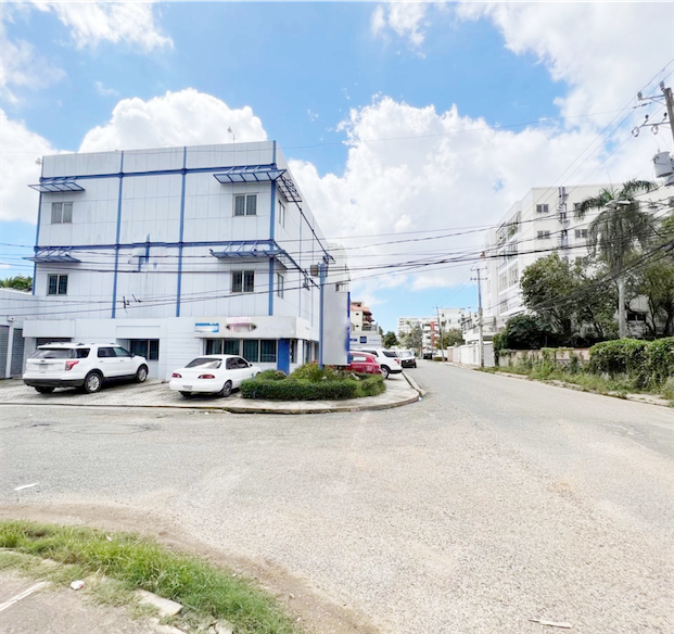 oficinas y locales comerciales - Local comercial en arroyo hondo  5