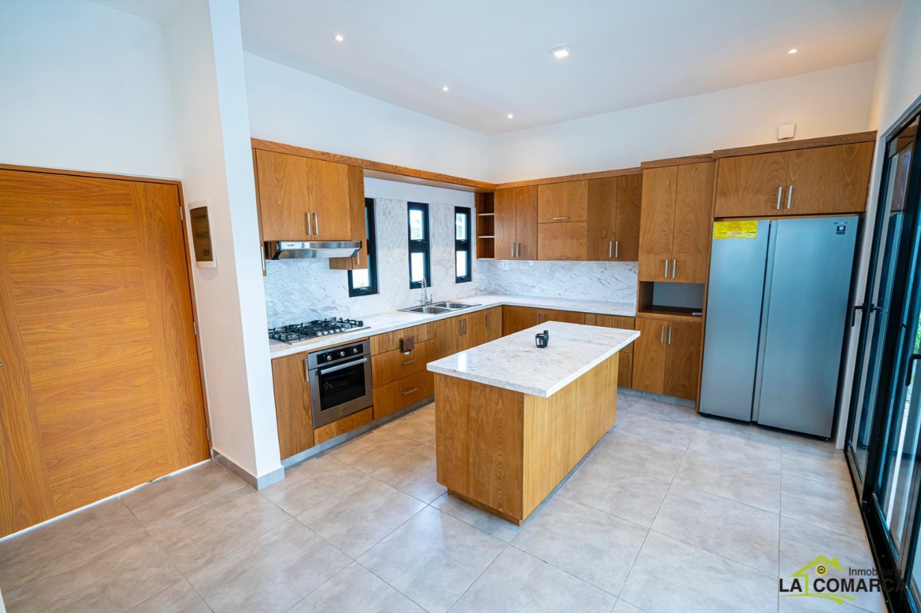 casas - Villa con piscina en venta residencial cerrado, Cabarete 2