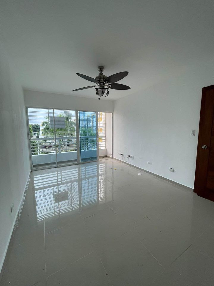 apartamentos - Apto Residencial Gabriel con 106 mts, 3er nivel 8