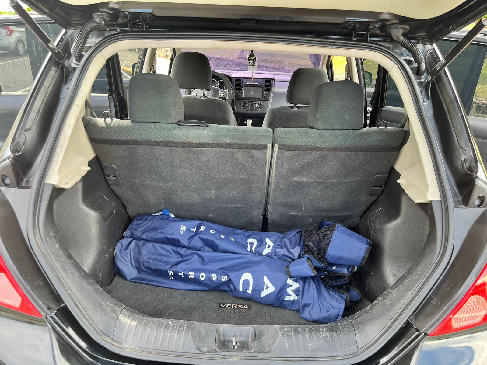 carros - Nissan Versa  6