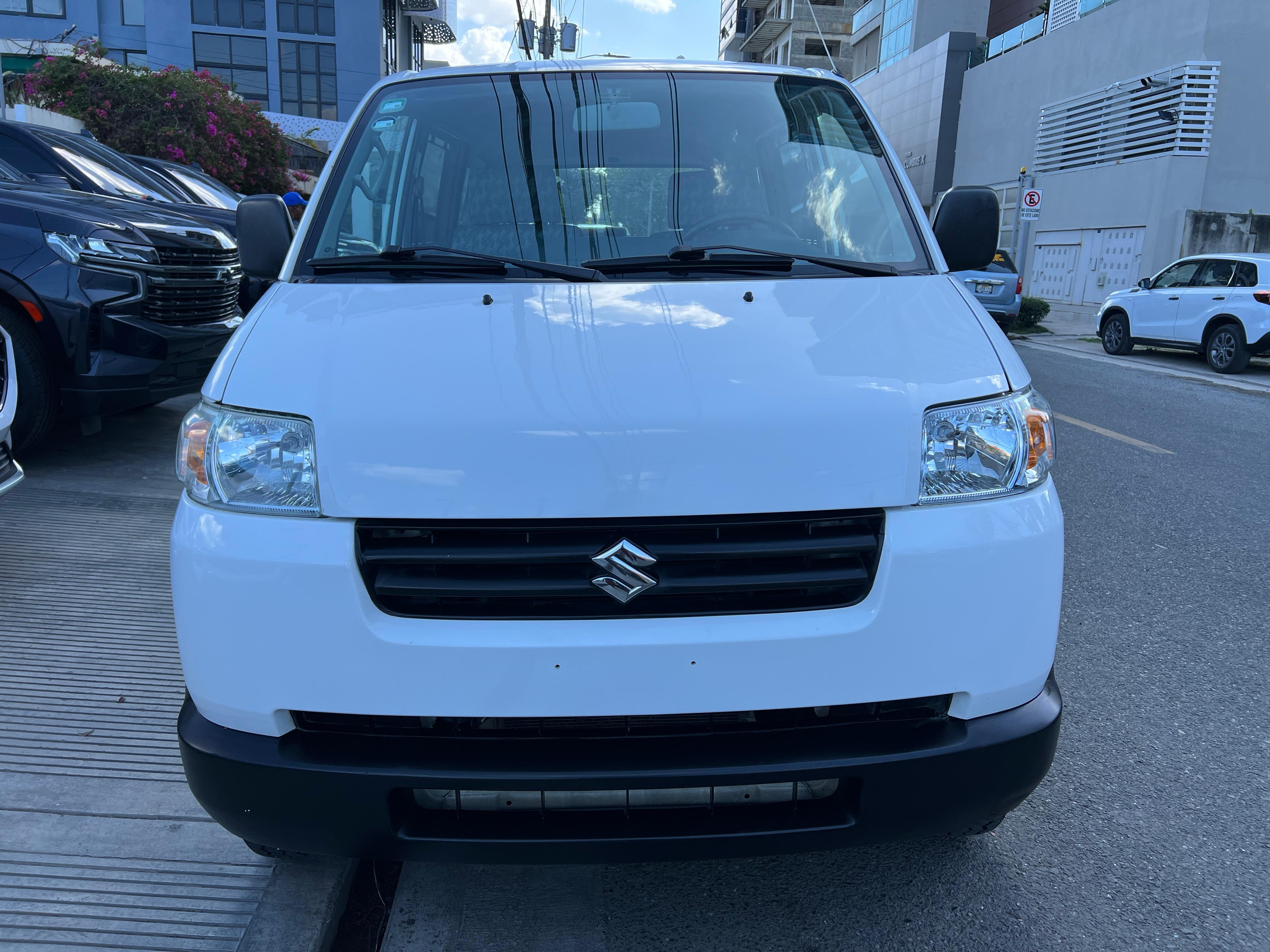 jeepetas y camionetas - SUZUKI APV 2023 1