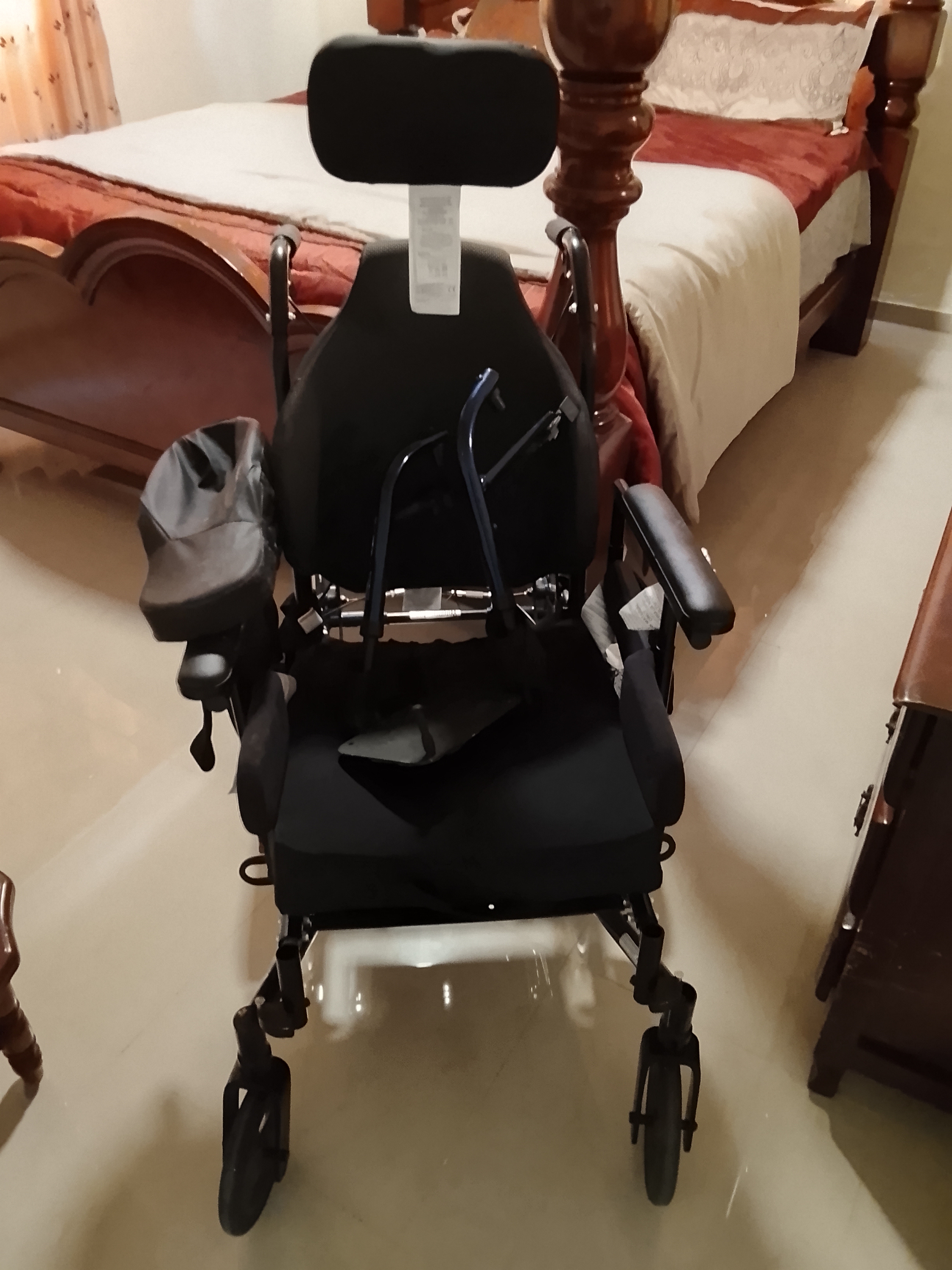 Salud y Equipamiento Médico - silla de ruedas  0