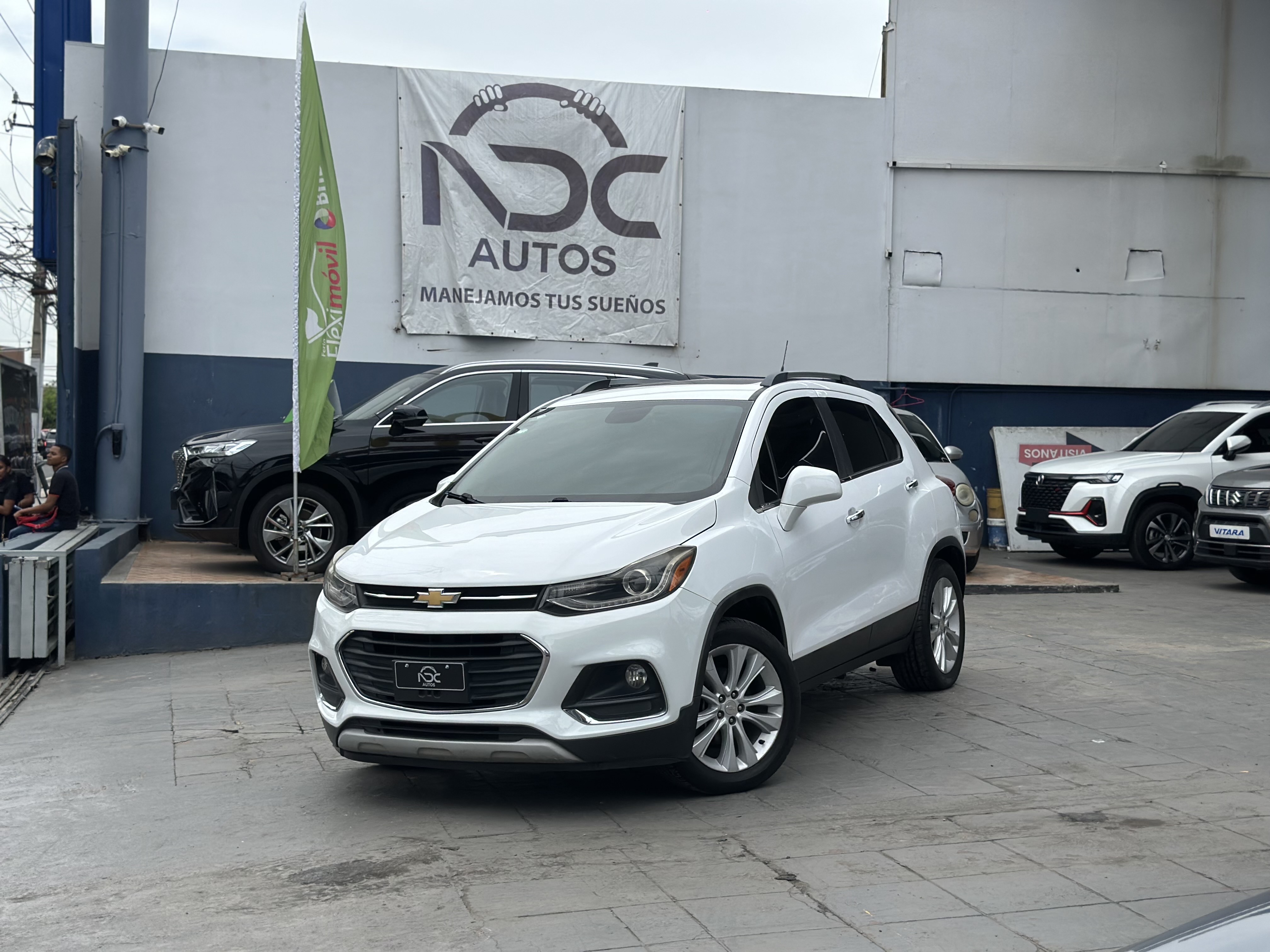 jeepetas y camionetas - CHEVROLET TRAX PREMLER 2017  0