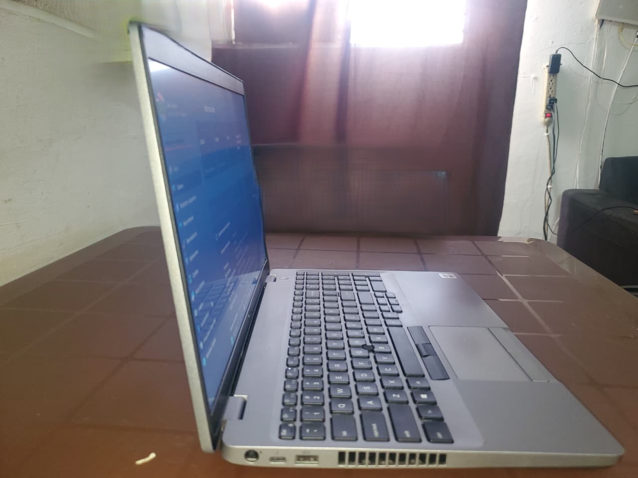computadoras y laptops - DELL LATITUDE 5510 DE OPORTUNIDAD  2