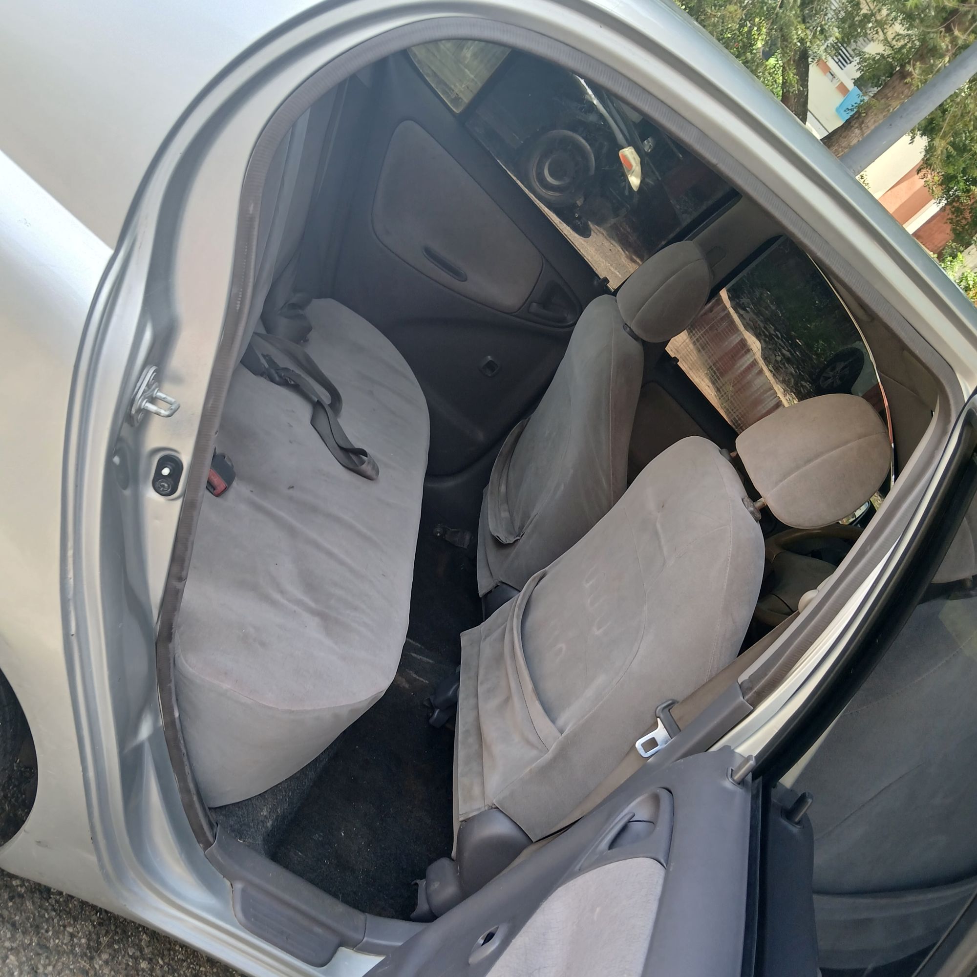 carros - SE VENDE NEGOCIABLE 4