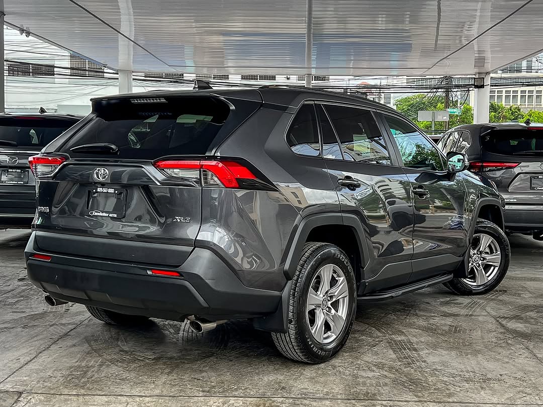 jeepetas y camionetas - TOYOTA RAV4 XLE - Año 2023 - ✅💯❗◀️❗️Color gris original de fábrica 👍🚗🧾👌 8