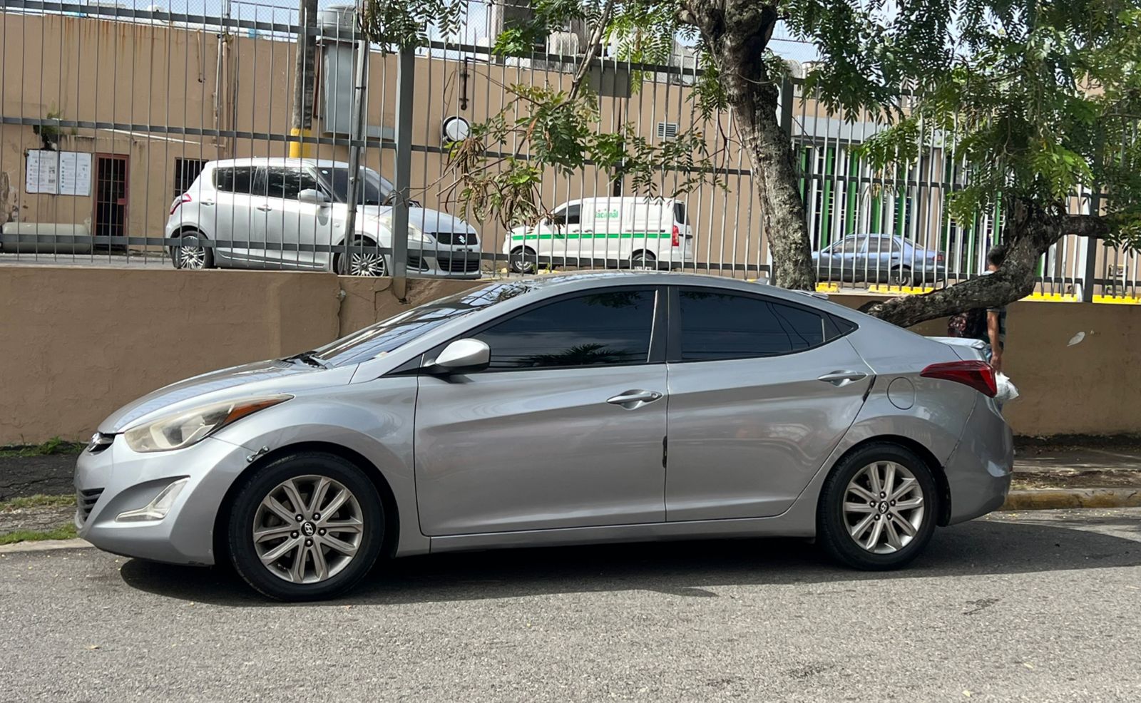 carros - Elantra 2015 0