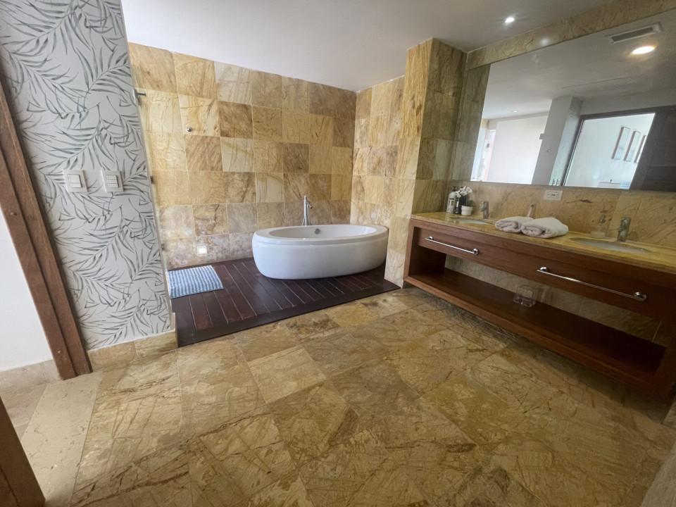 apartamentos - Apartamento en venta frente a la playa de 2 habitaciones  At cap cana 4