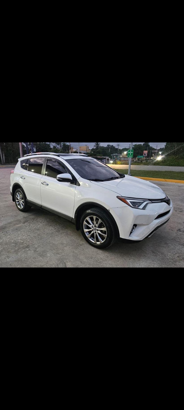 jeepetas y camionetas - Toyota rav4 2016 3