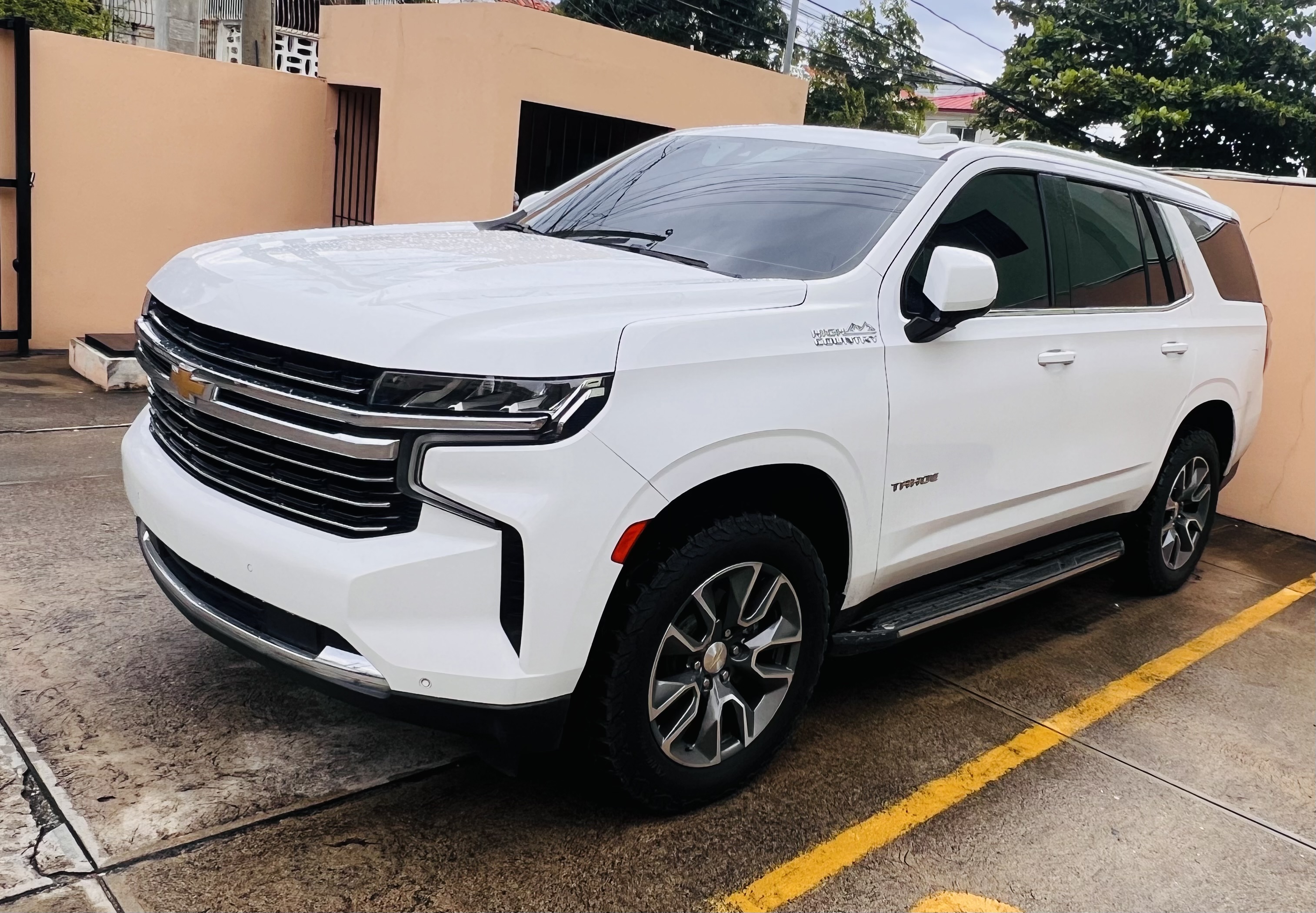 jeepetas y camionetas - Chevrolet Tahoe lt 2021  0