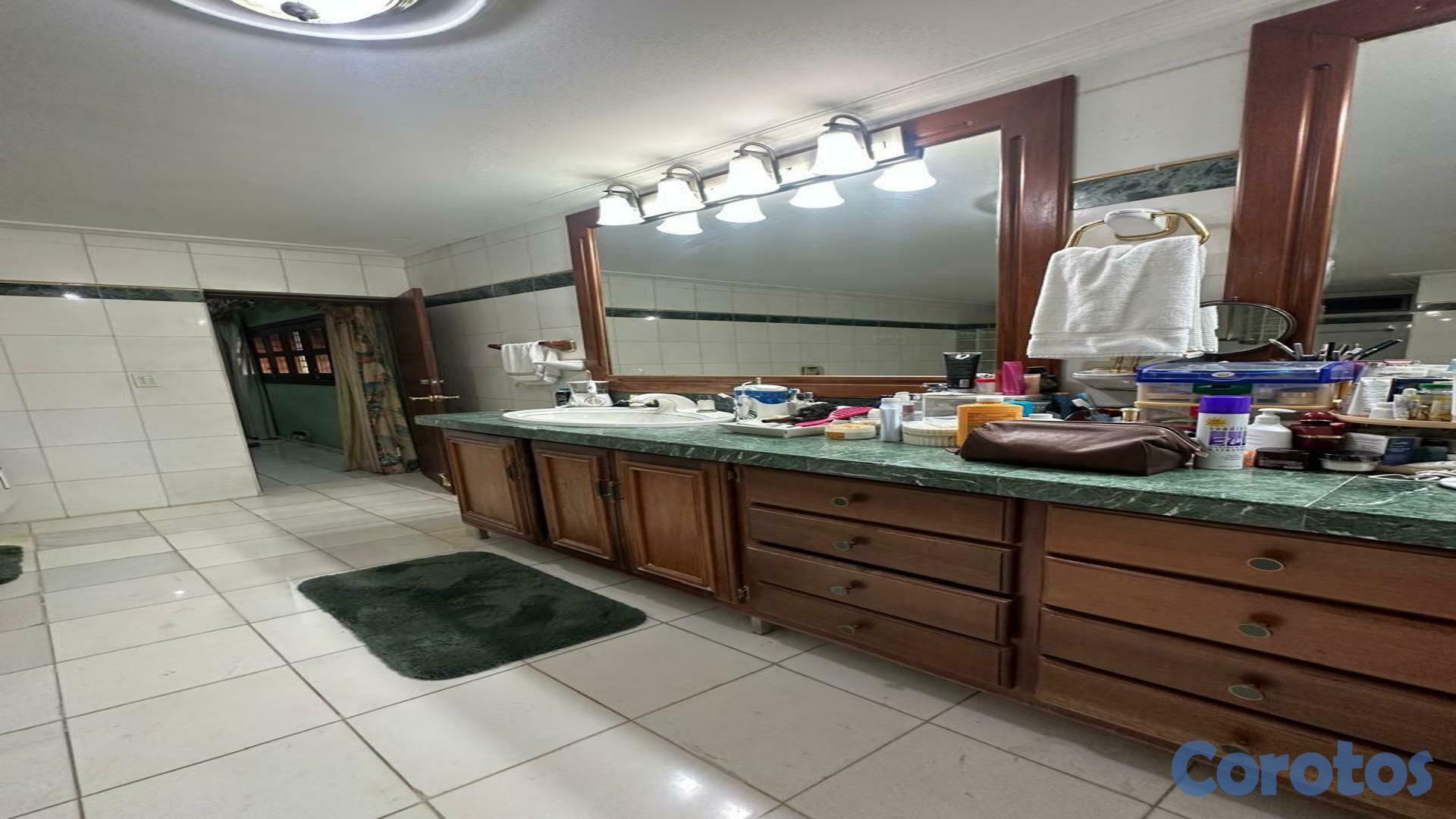 casas - Venta amplia casa con terreno de 2,100m2 6