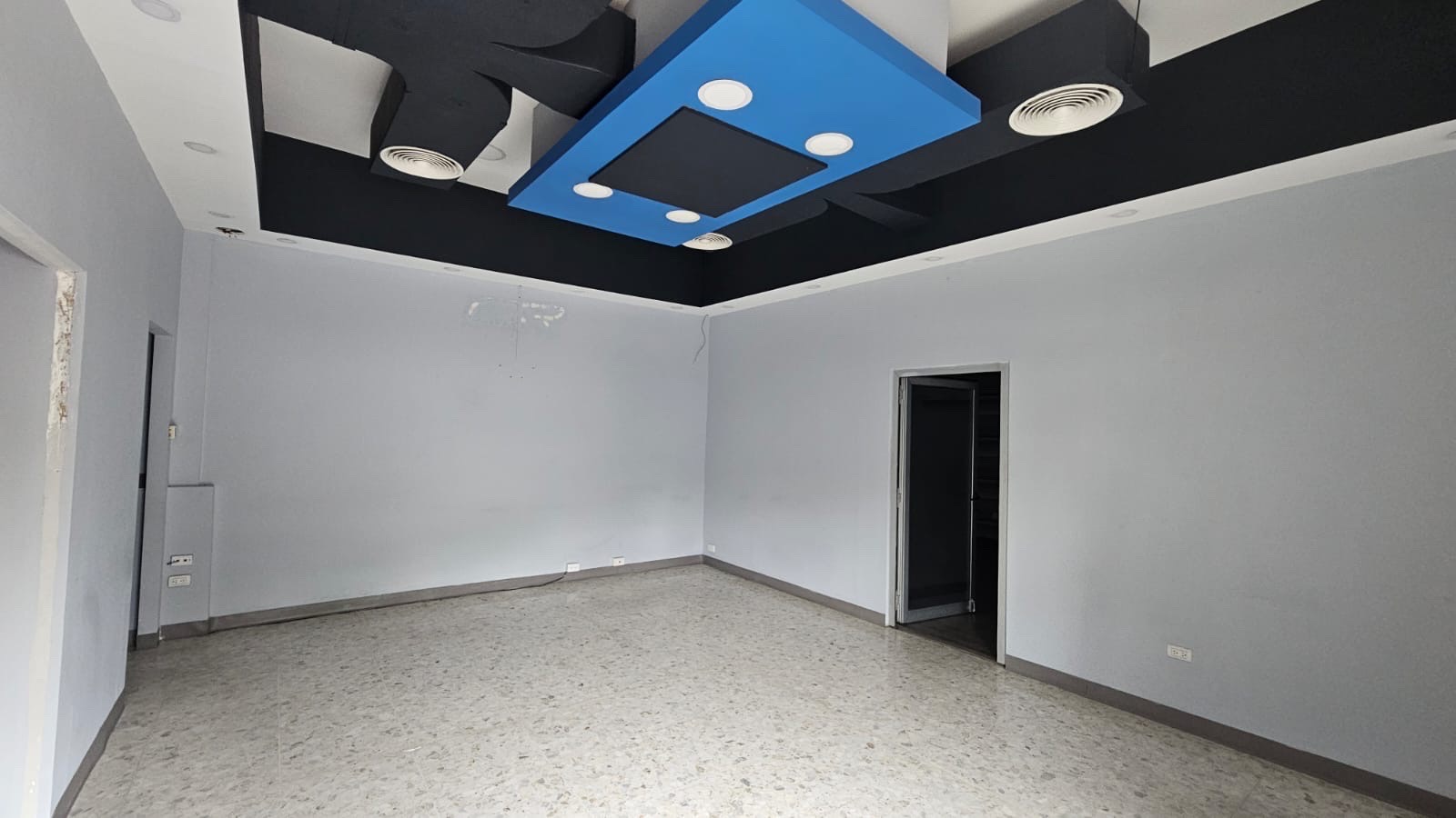 oficinas y locales comerciales - LOCAL COMERCIAL  2