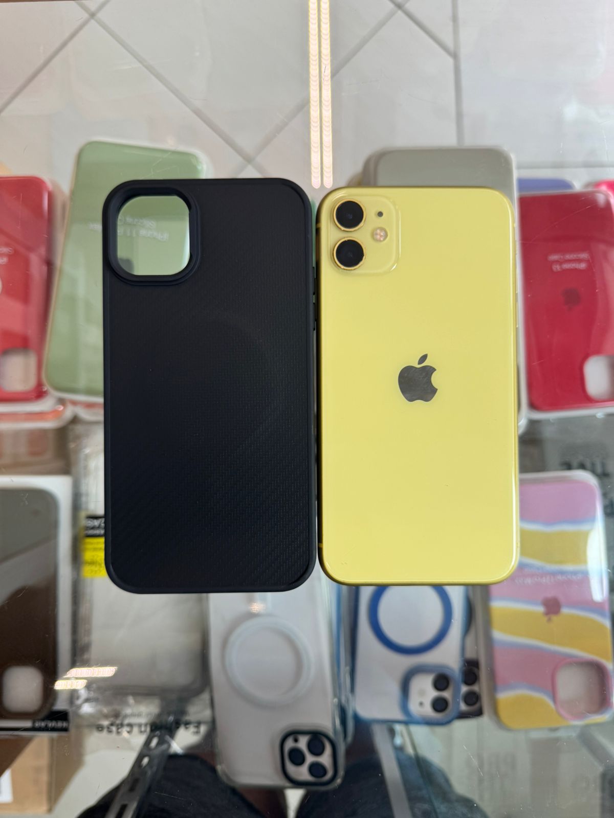 celulares y tabletas - iphone 11 amarillo 256 GB Desbloqueado.