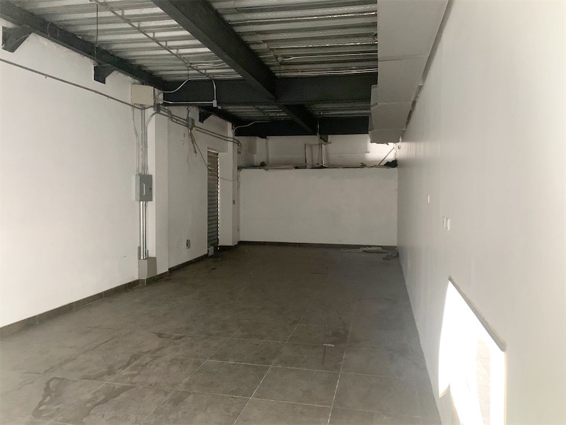 oficinas y locales comerciales - Local en Piantini 120 metros 2