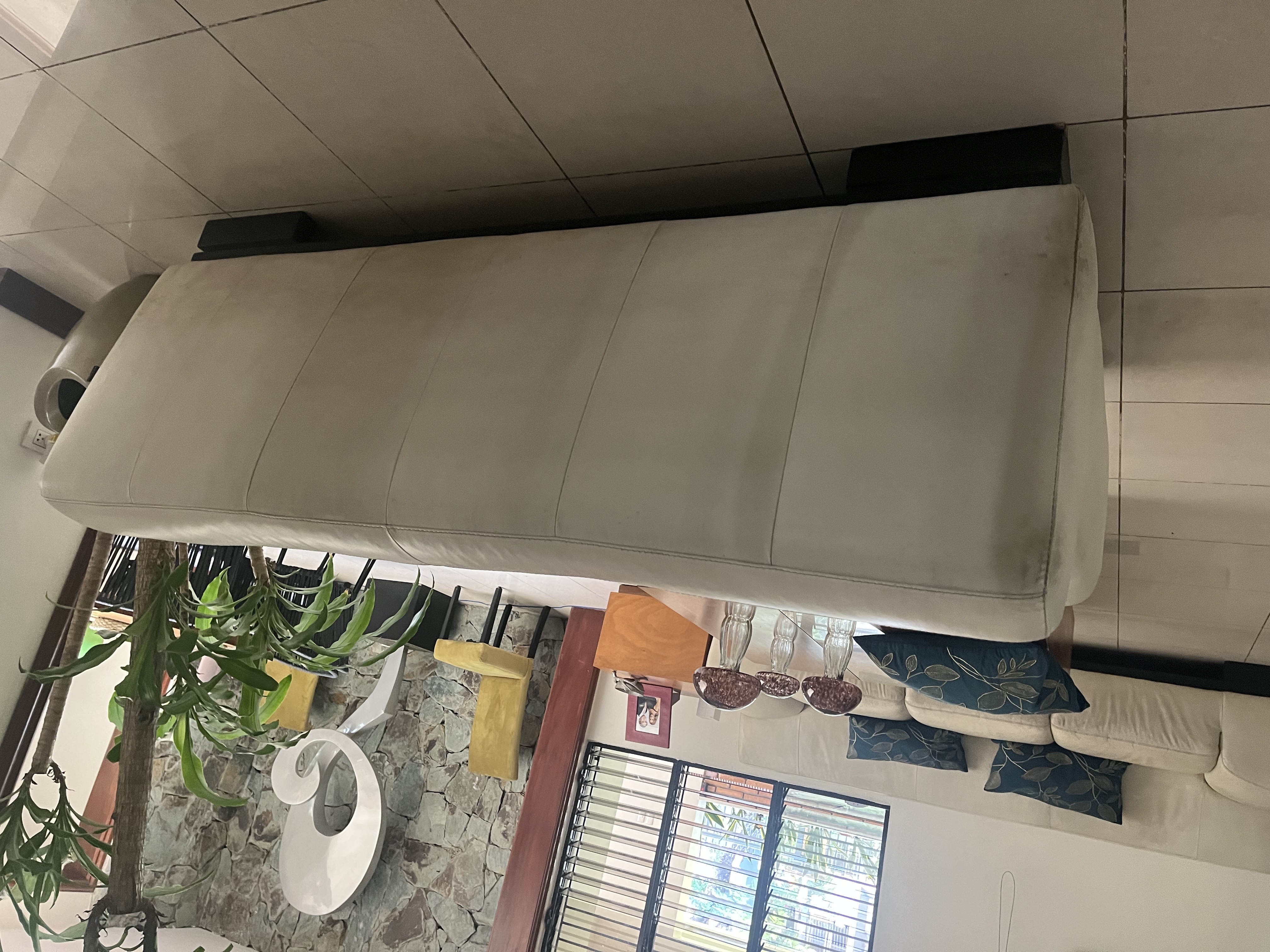 muebles y colchones - sala de piel fina de marca Tutto Pelle 4