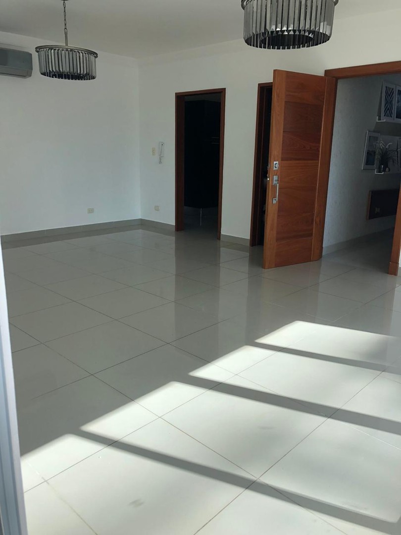 apartamentos - Se vende apartamento en Evaristo Morales 0