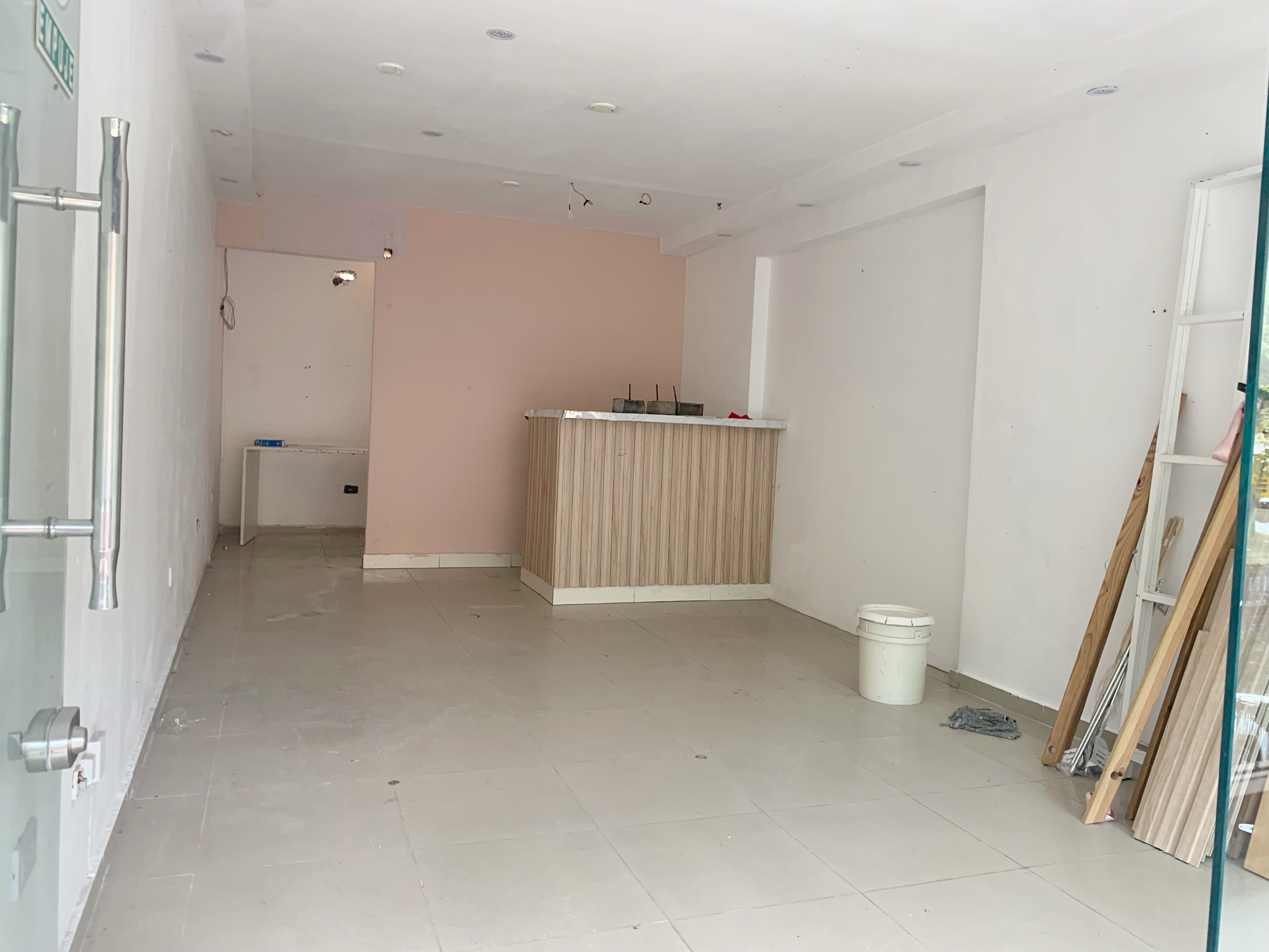 oficinas y locales comerciales - Alquiler local en el Millon  1