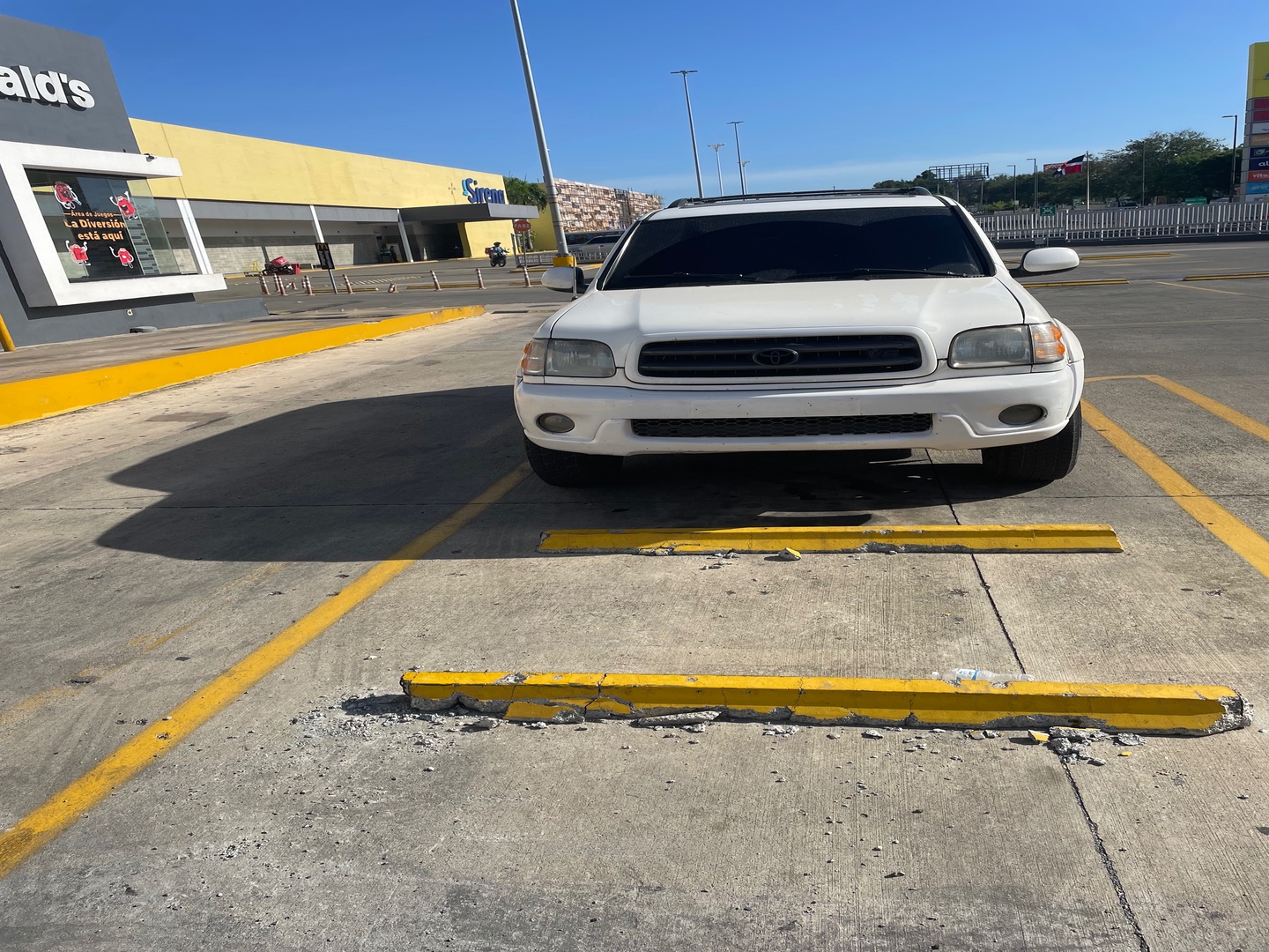jeepetas y camionetas - Toyota sequoia 20014x4 8